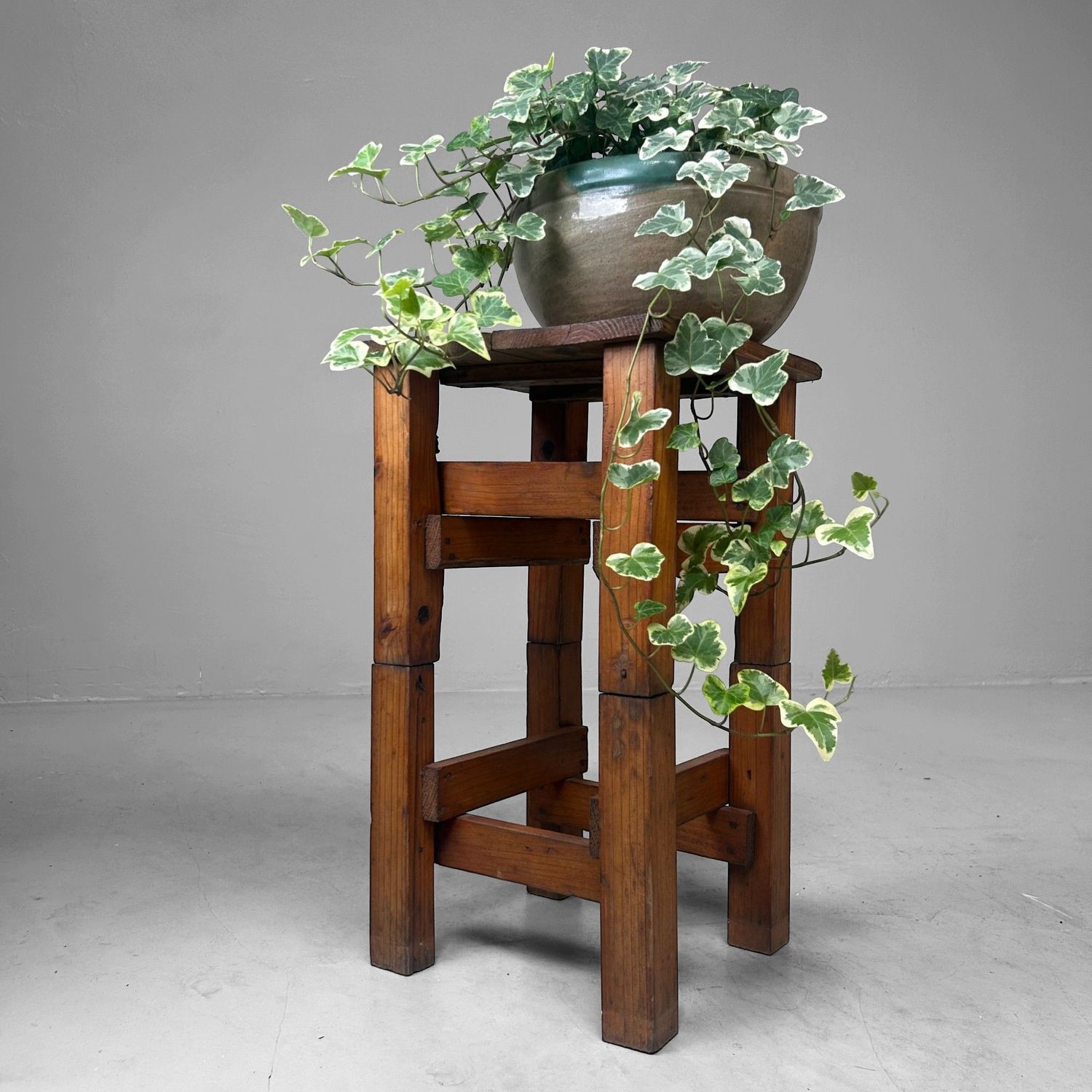 Minimalistische Japanse Houten Kruk – Mingei, jaren 50