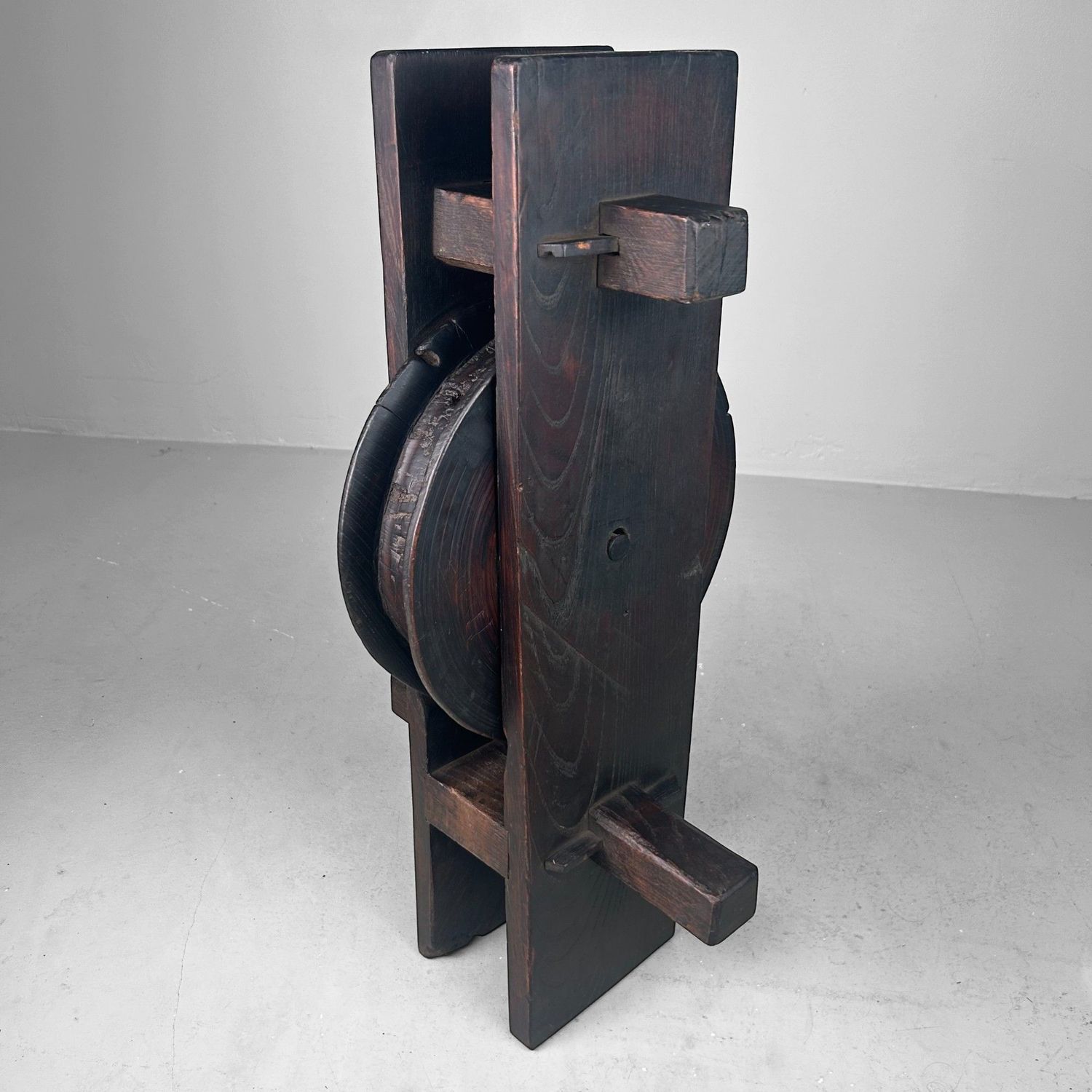 ​Antieke Japanse Houten Katrol – Keyaki-hout, 1900