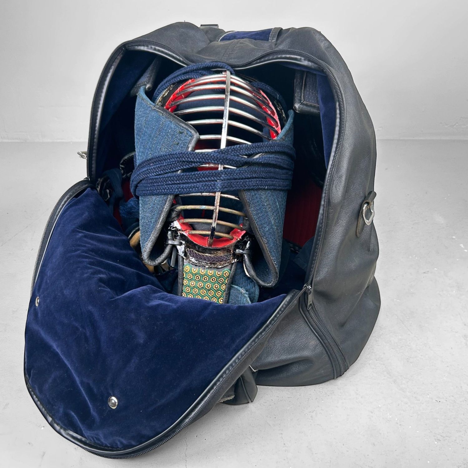 Vintage Kendo Bogu Set – Japan, 1970s