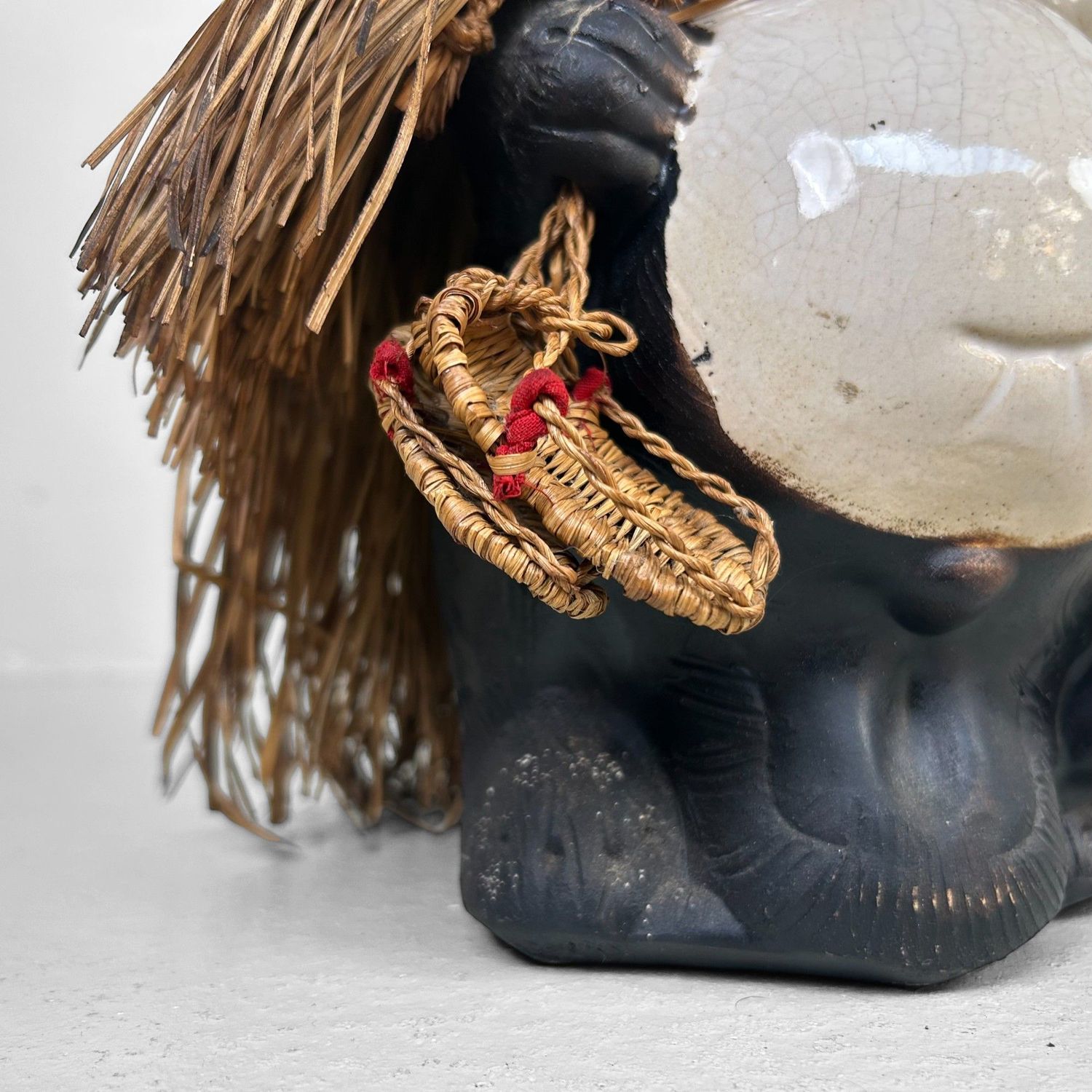 Unieke Vintage Tanuki met Stro – Japan, jaren 60