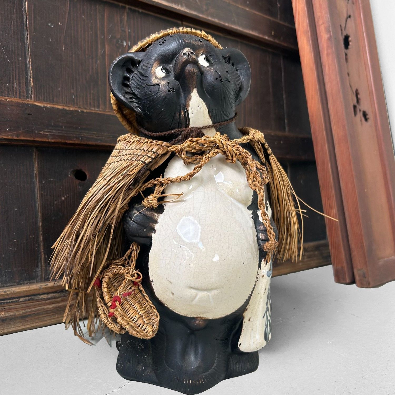 Unieke Vintage Tanuki met Stro – Japan, jaren 60