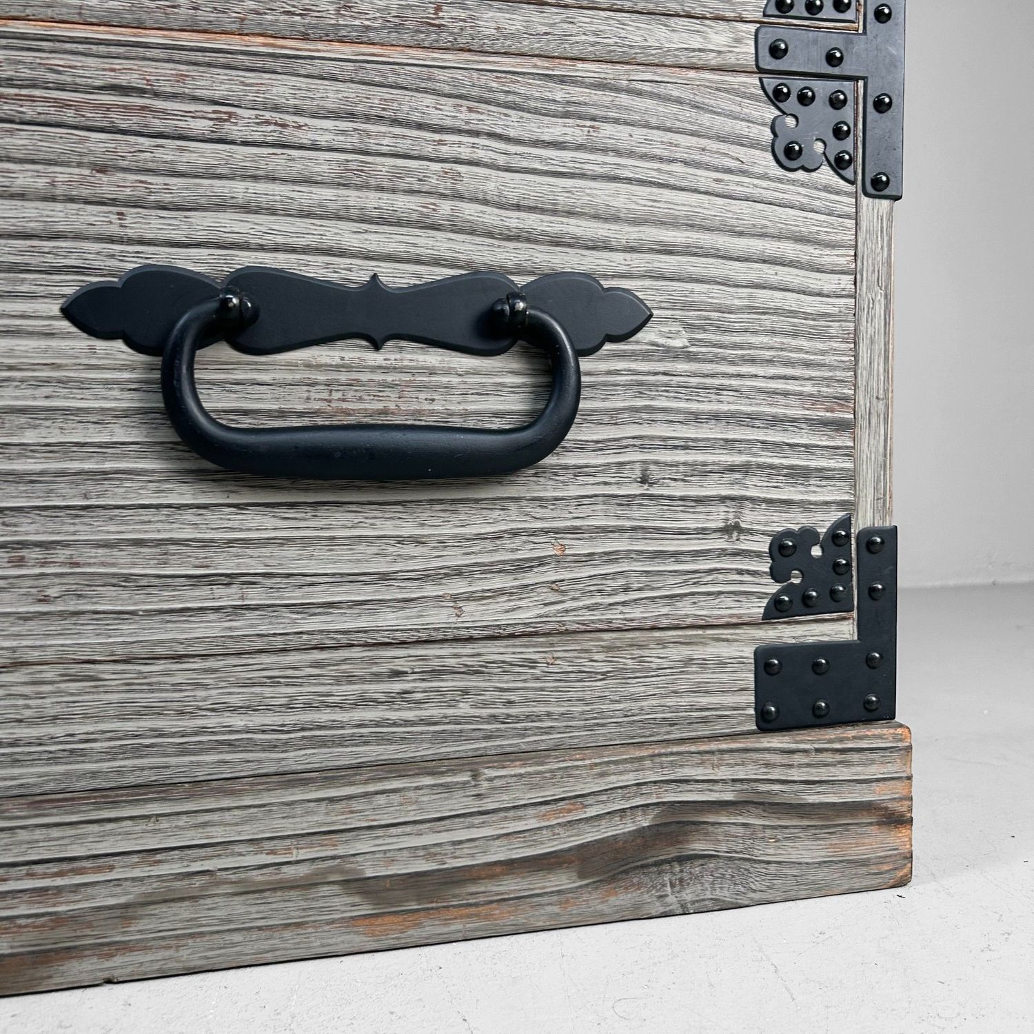 Tweedelige Japanse Kimono-kast (Ishō-dansu), jaren 90 Tweedelige Japanse Kimono-kast (Ishō-dansu), jaren 90