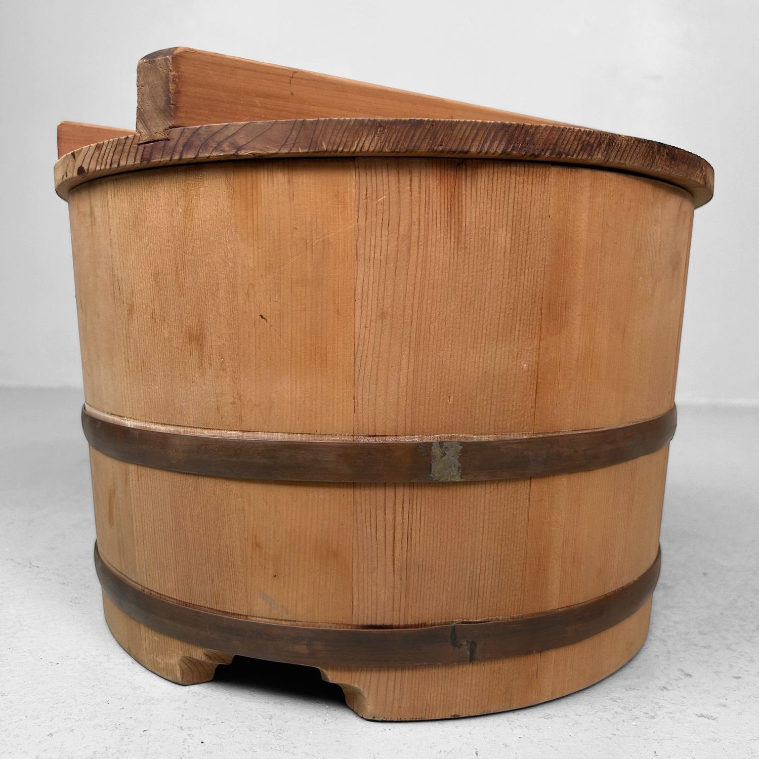 Wooden Bucket, Oke / Ohitsu – Japan, Shōwa Period