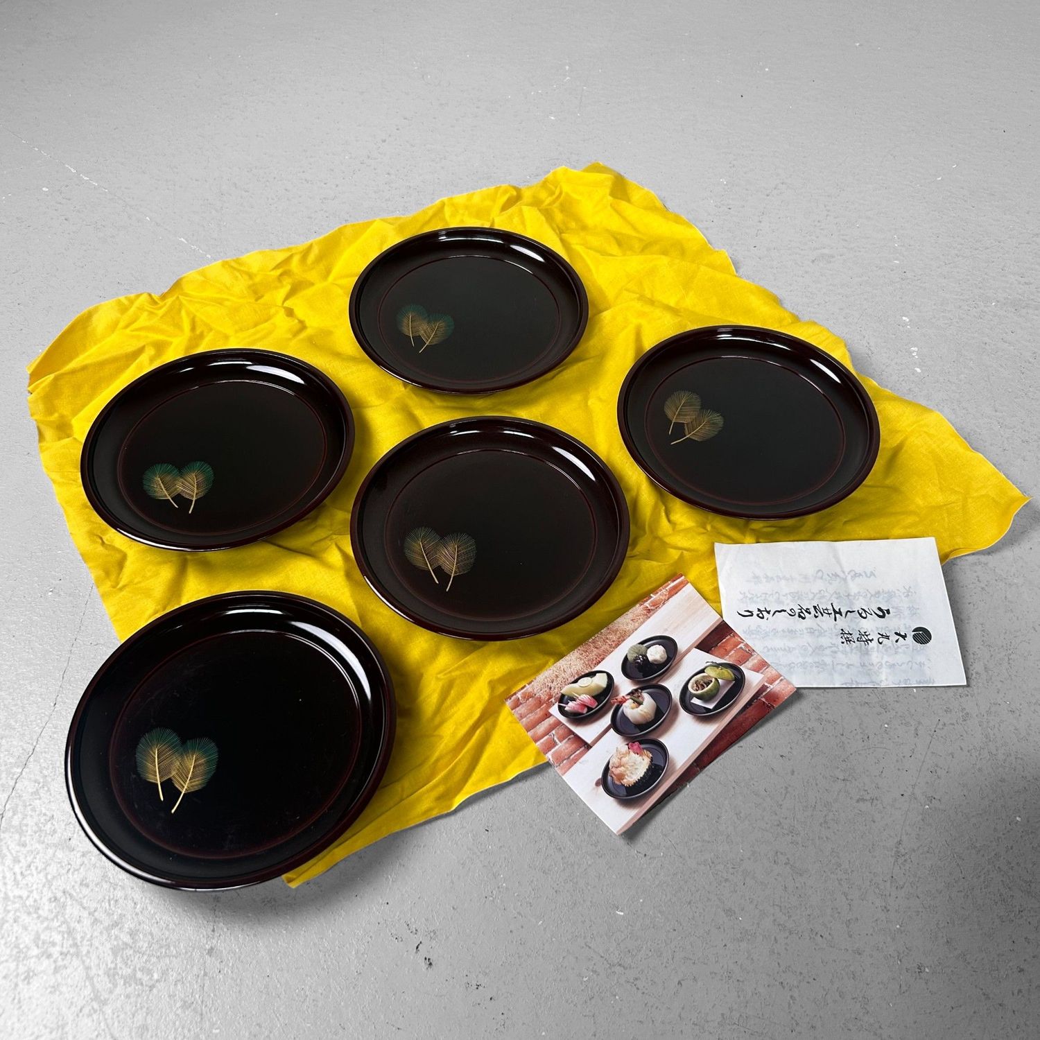 Set of Vintage Urushi Serving Plates – Honshu Urushi, Japan