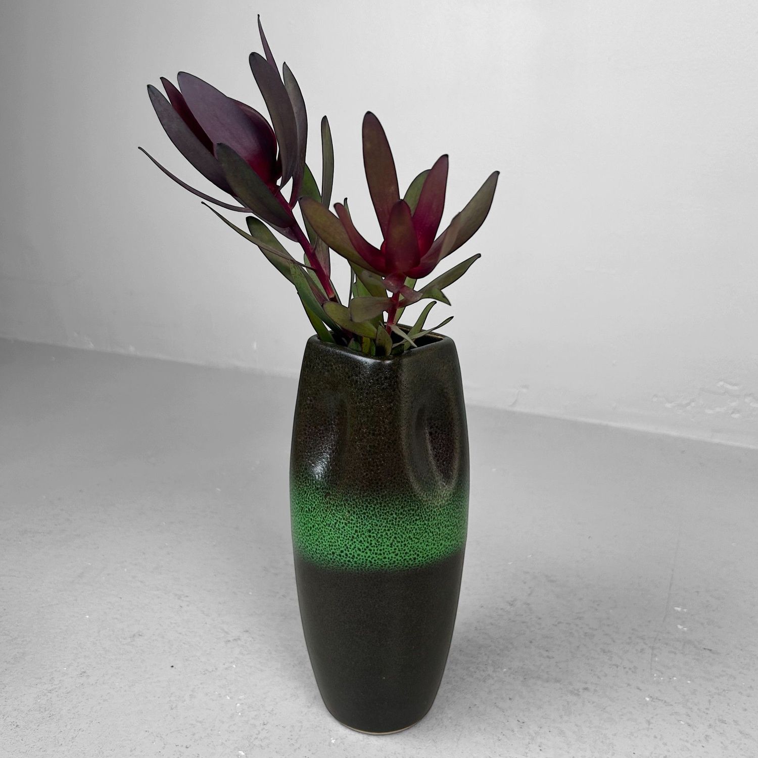 Hisui Kyō-yaki Ikebana Vase – Tachikichi, Kyoto, 1970s