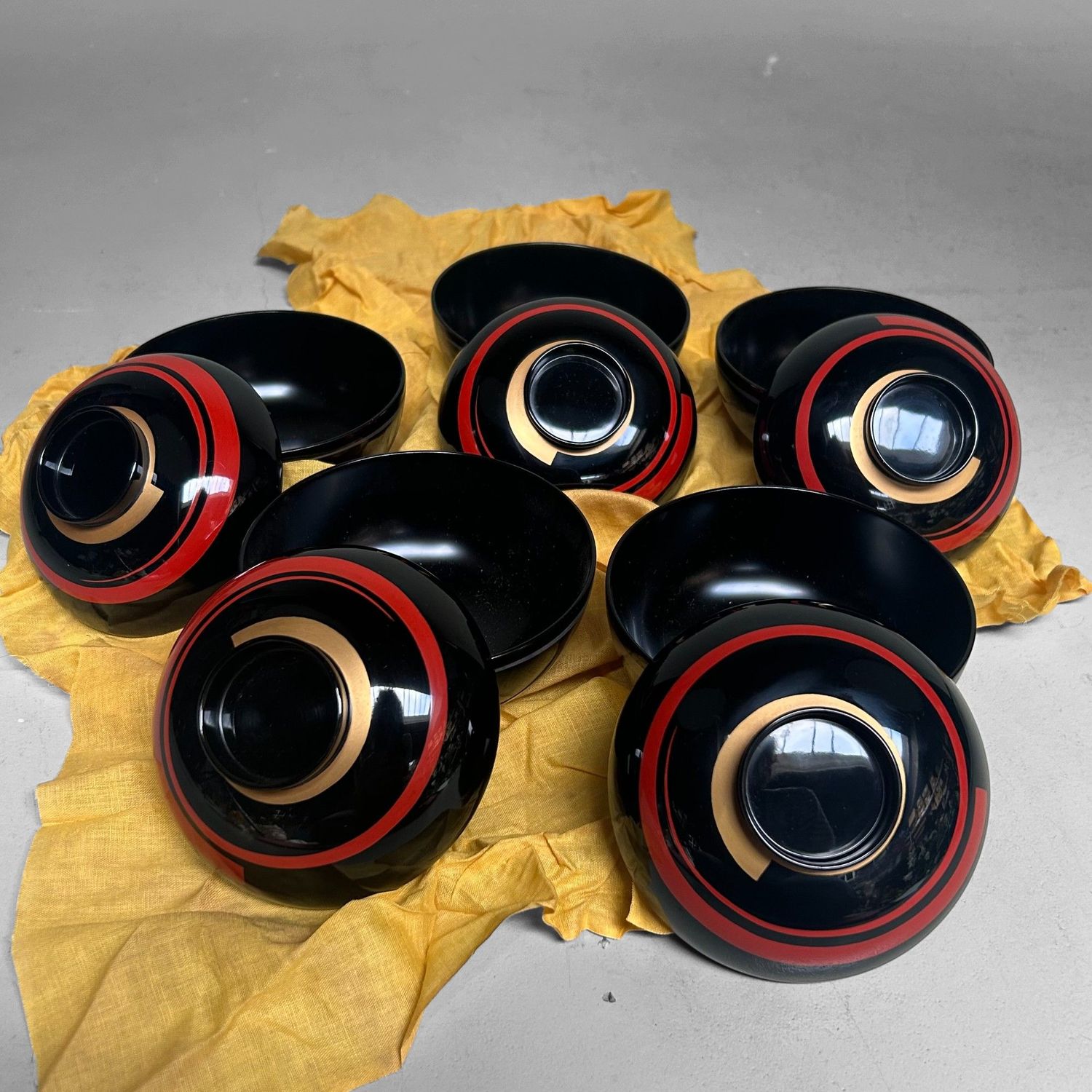 Set of Japanese Lacquerware Bowls – Wajima-nuri, Takasu-dō Ōmukai, 1970s