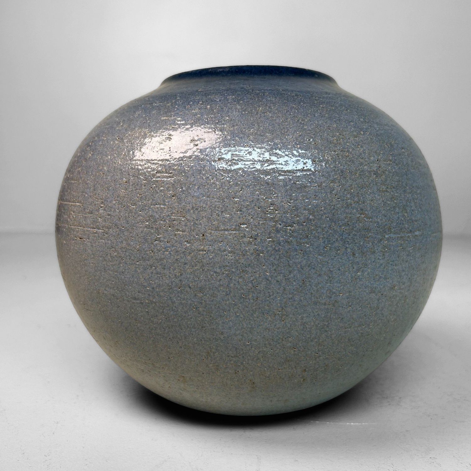 ​Shigaraki Ikebana Vaas in Indigo-Glazuur, 1980s