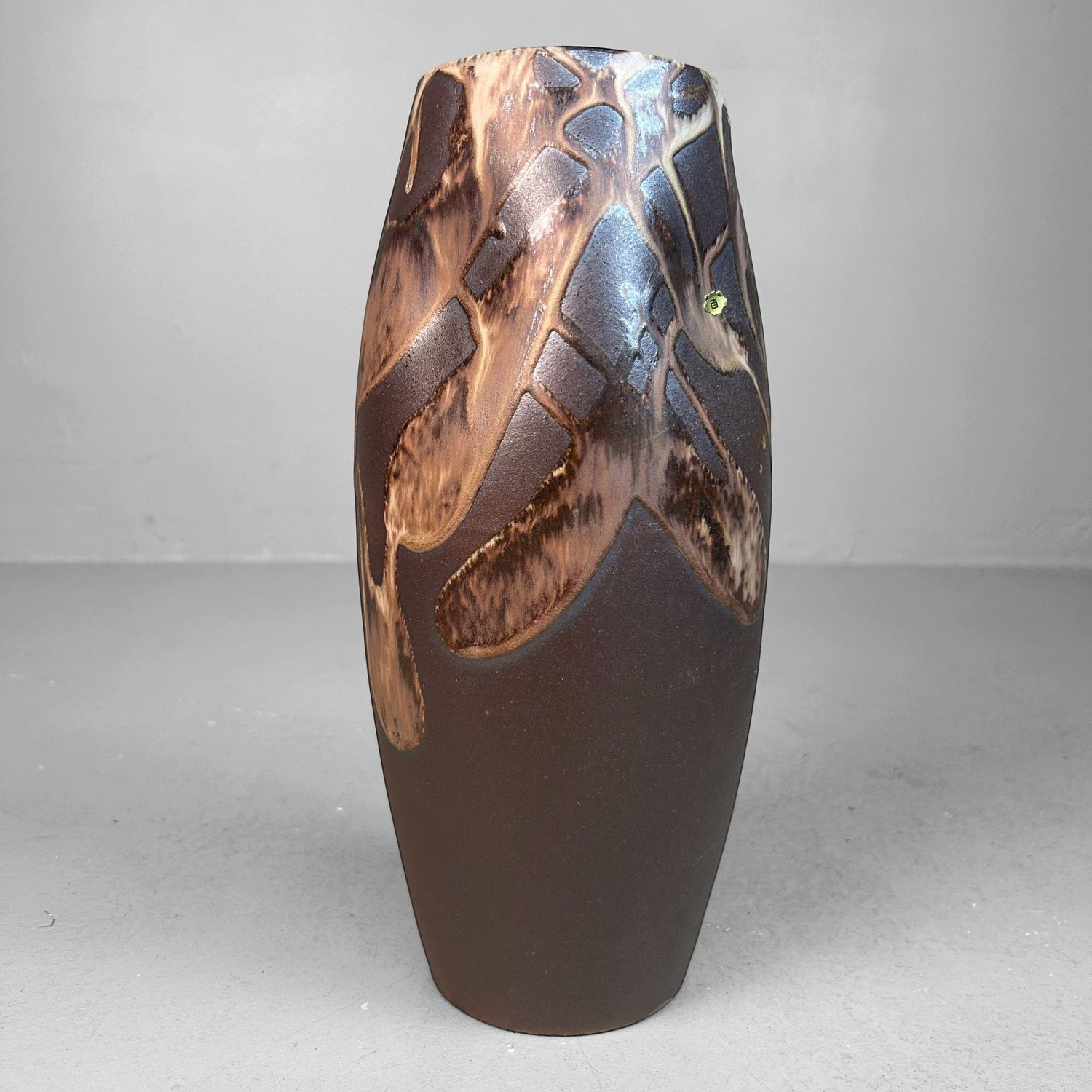 Organic Ikebana Vase with Abstract Glaze – 1970s Organic Ikebana Vase with Abstract Glaze – 1970s