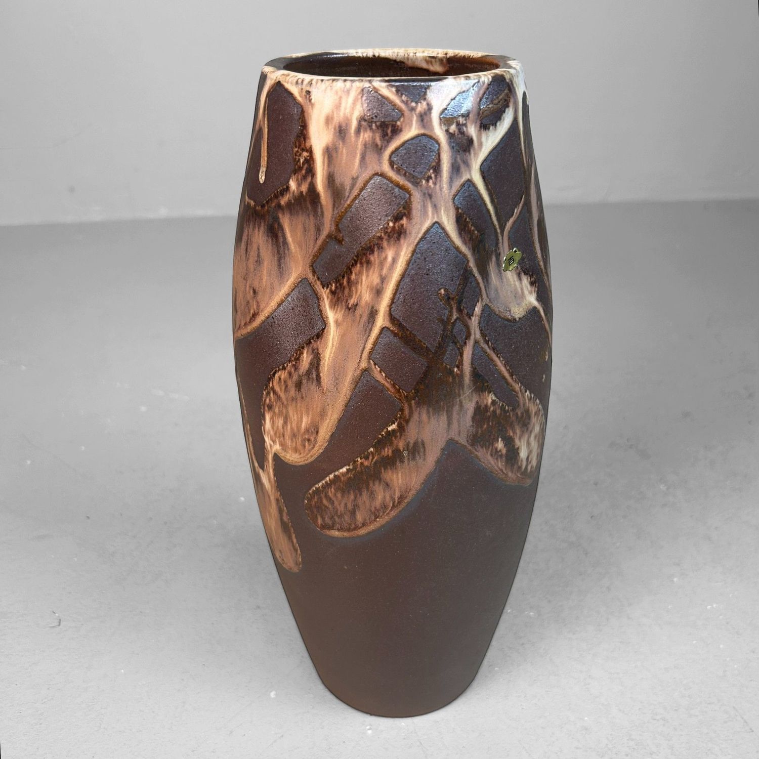 Organic Ikebana Vase with Abstract Glaze – 1970s Organic Ikebana Vase with Abstract Glaze – 1970s