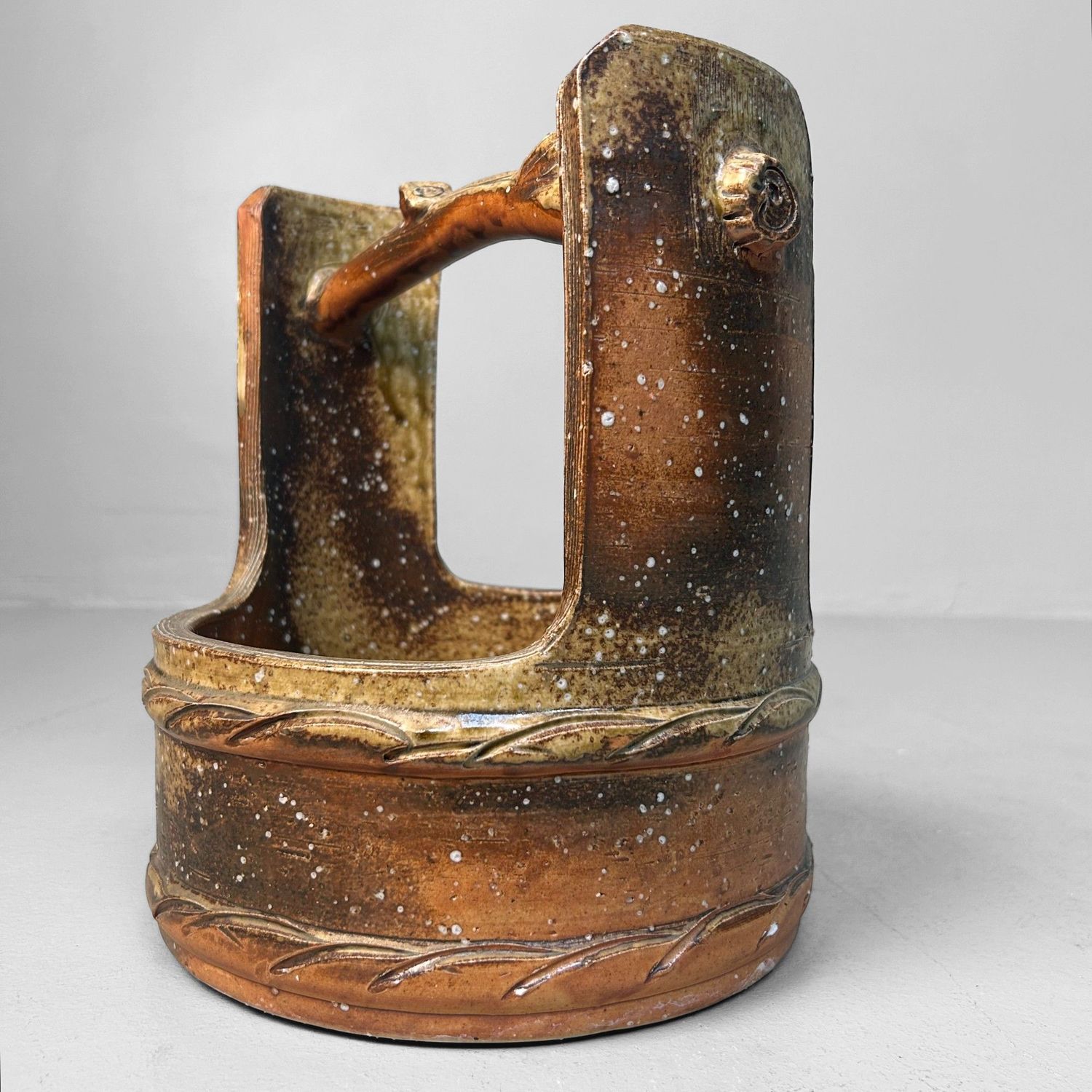 Shigaraki Ceramic Ikebana Vase – “Well Bucket”, 1950s