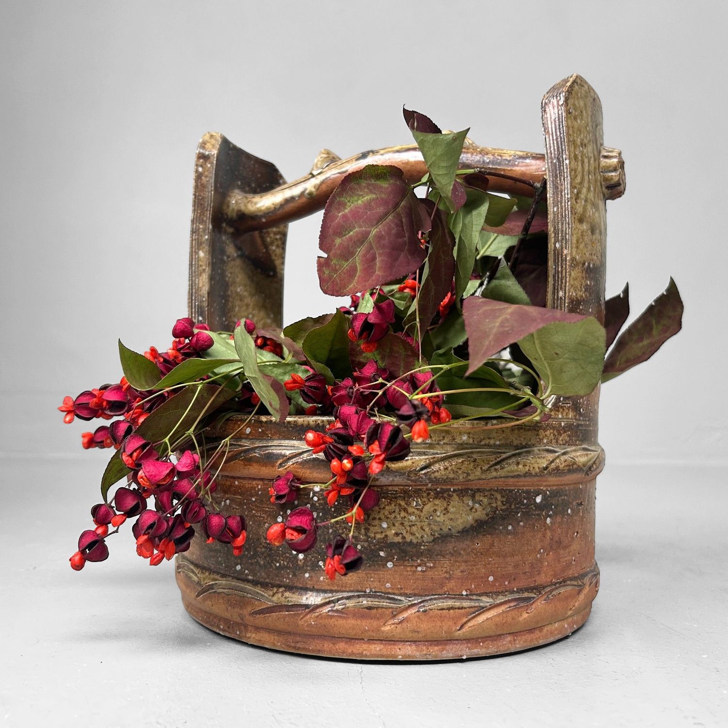 Shigaraki Ceramic Ikebana Vase – “Well Bucket”, 1950s