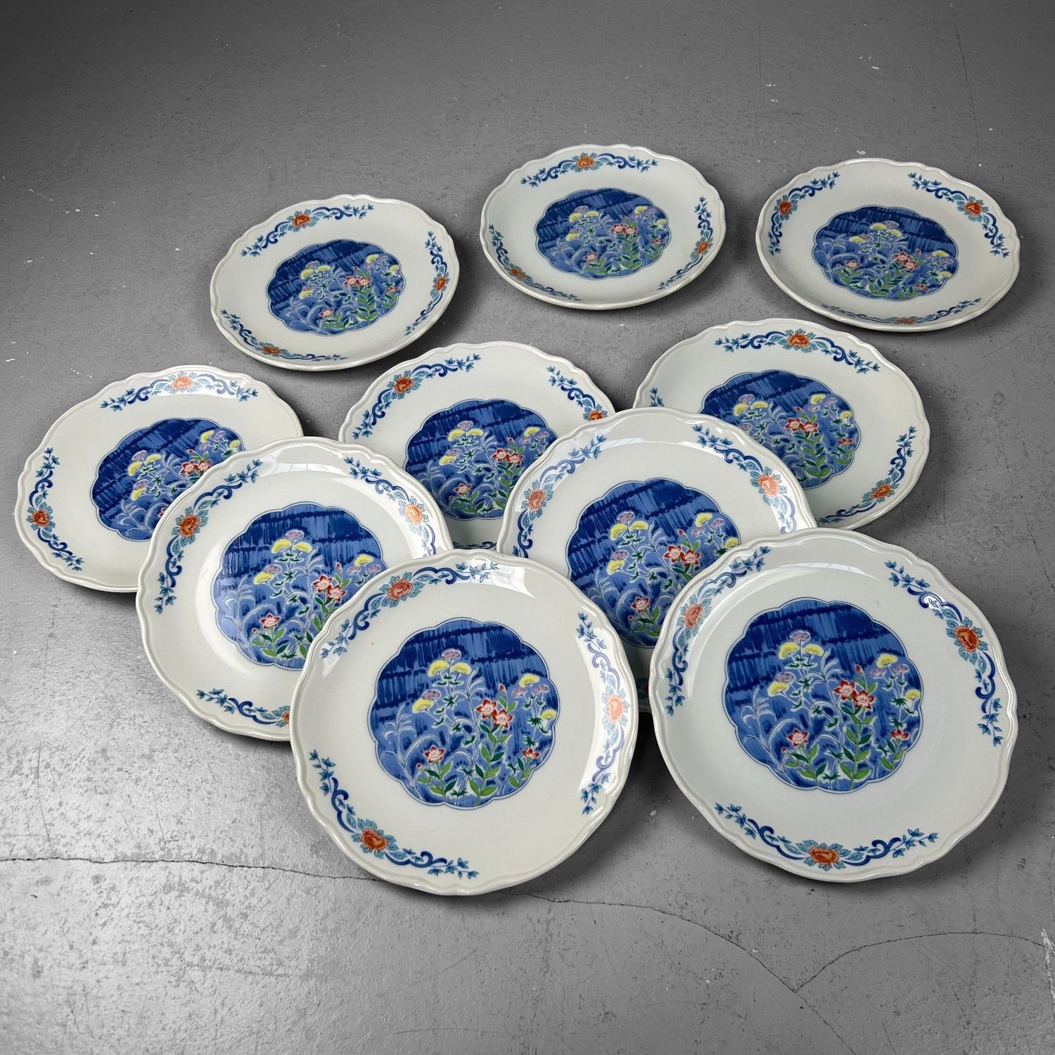 Set of Japanese Porcelain Serving Plates – Mino Ware, 1980s