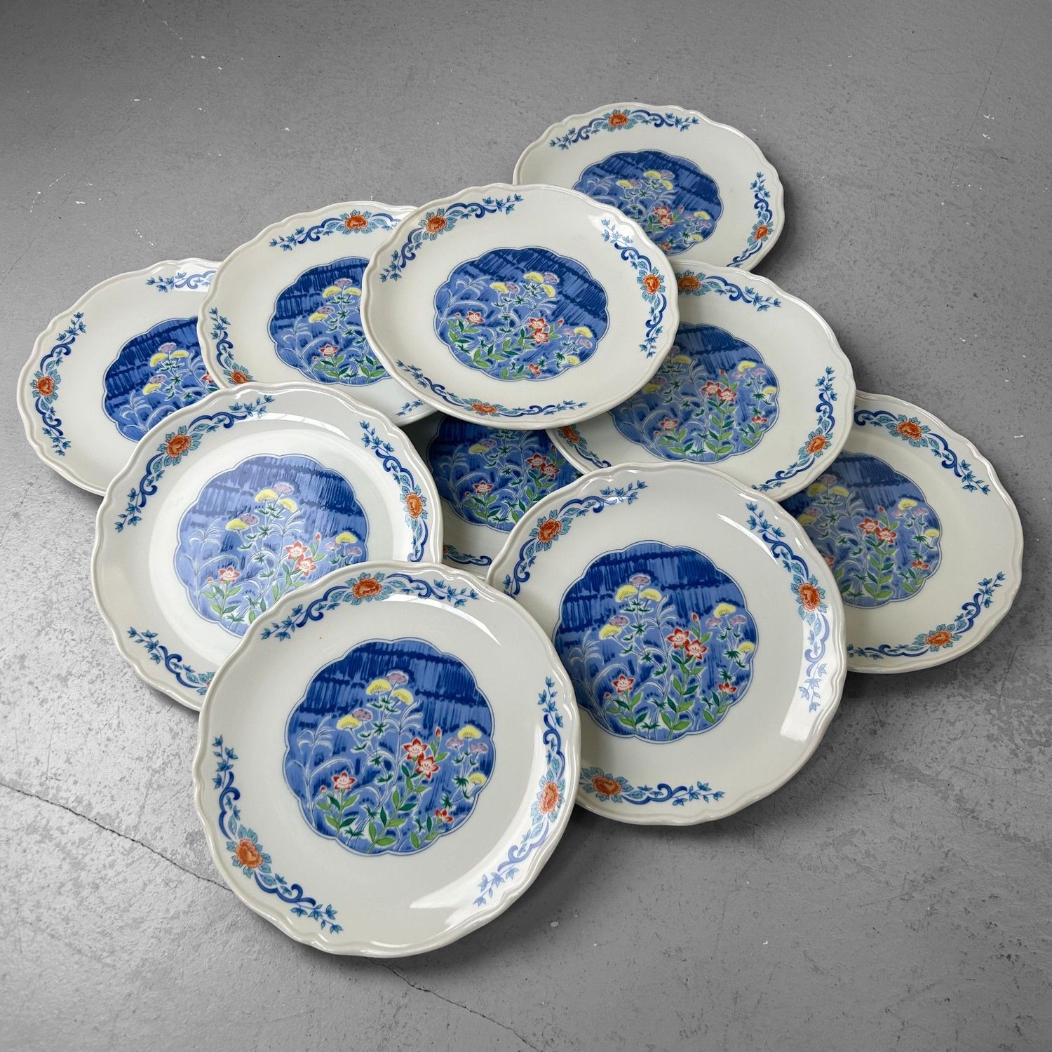 Set of Japanese Porcelain Serving Plates – Mino Ware, 1980s