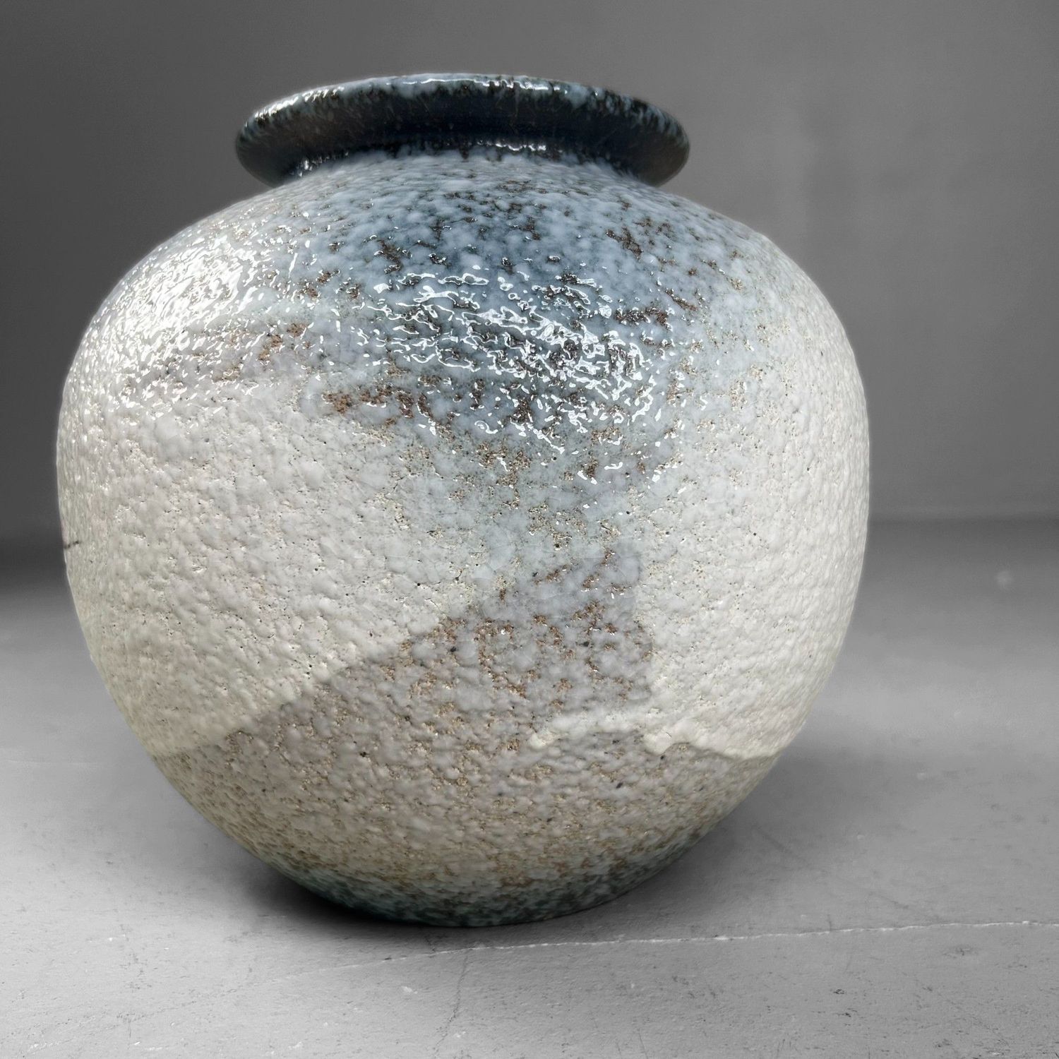 Japanse Shigaraki Bloemenvaas met Sakura-decor – 1970s