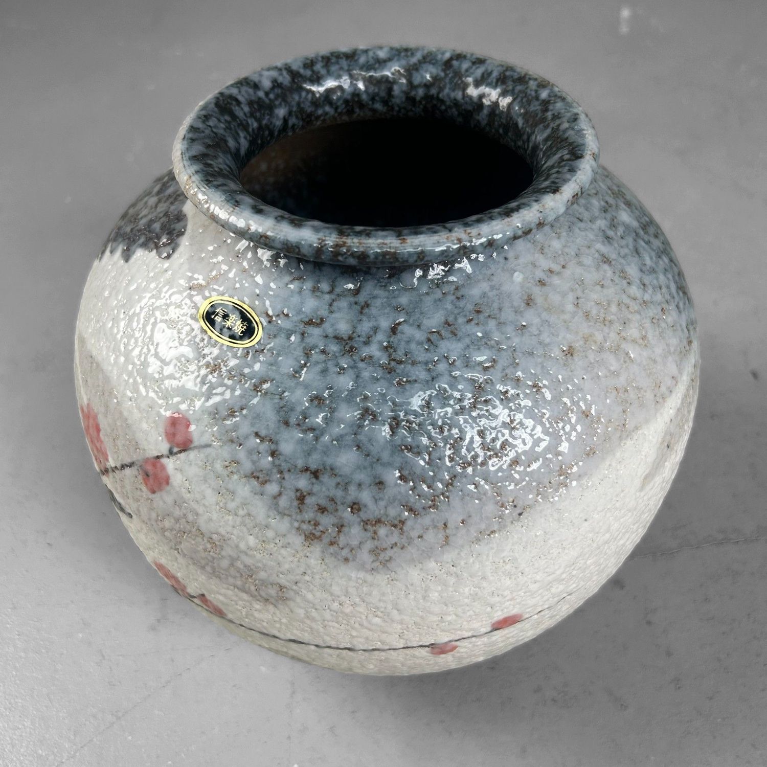 Japanse Shigaraki Bloemenvaas met Sakura-decor – 1970s
