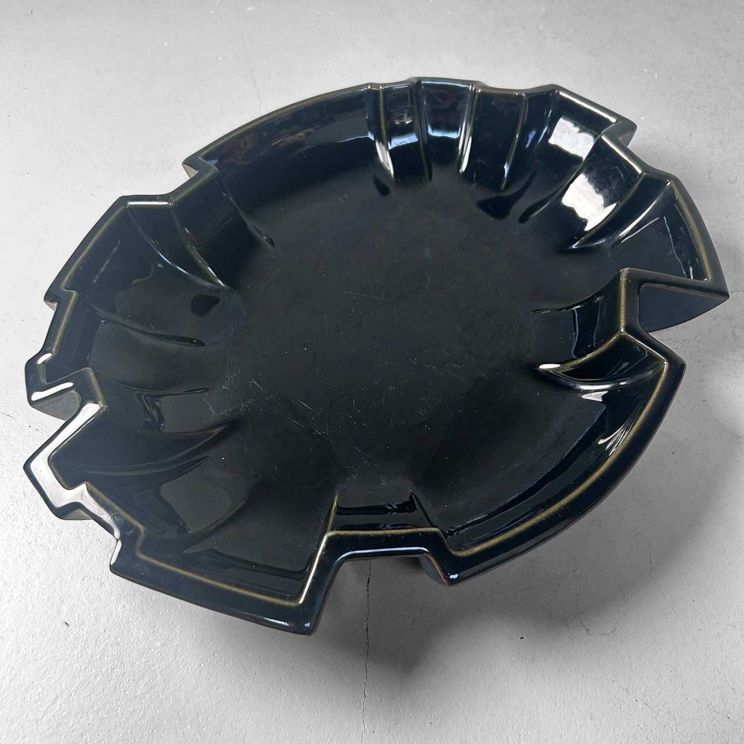 Modernist Japanese Ikebana Bowl – Mid-Century, 1960s Modernist Japanese Ikebana Bowl – Mid-Century, 1960s