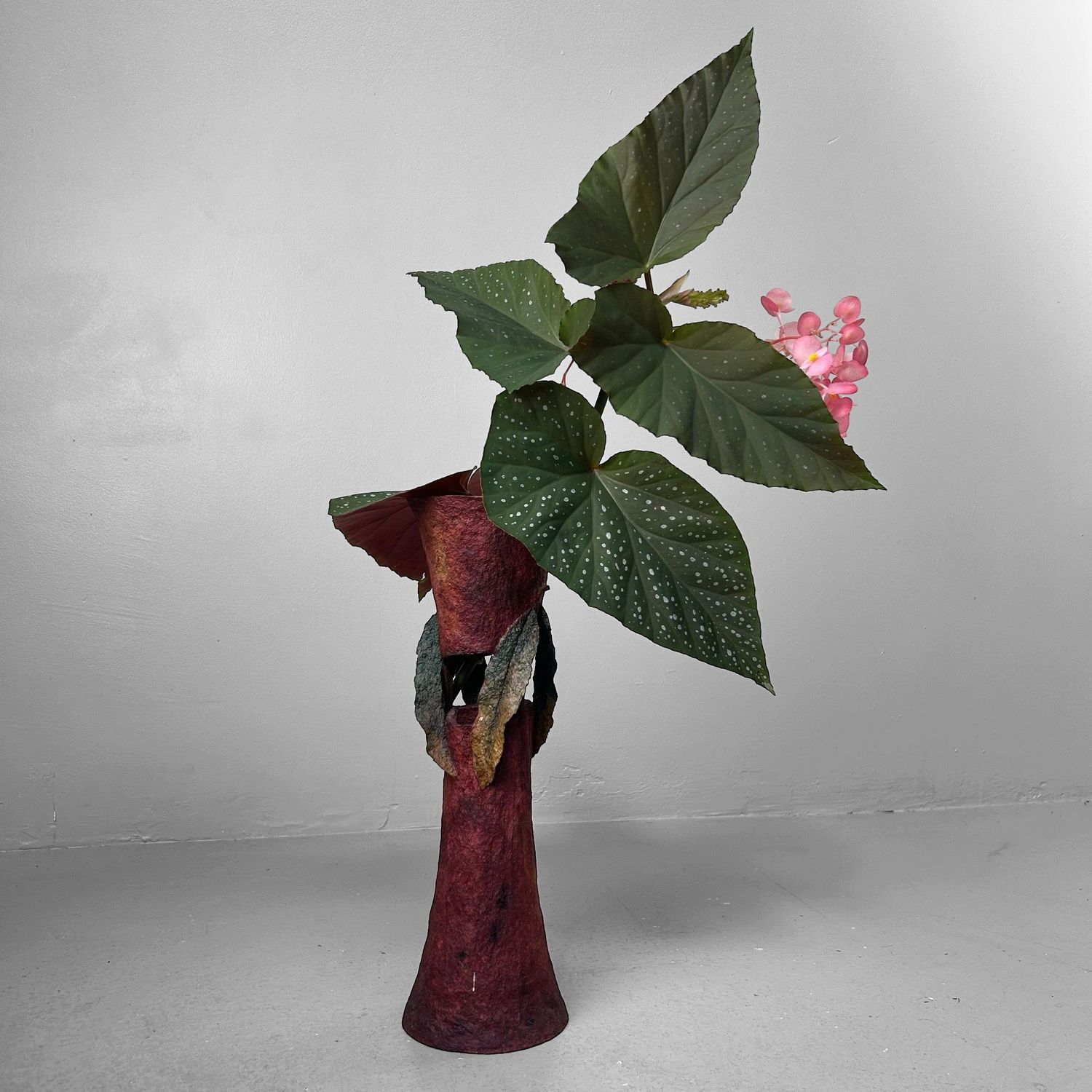 Vintage Ikebana Stand / Sculptural Vase – 1970s Vintage Ikebana Stand / Sculptural Vase – 1970s