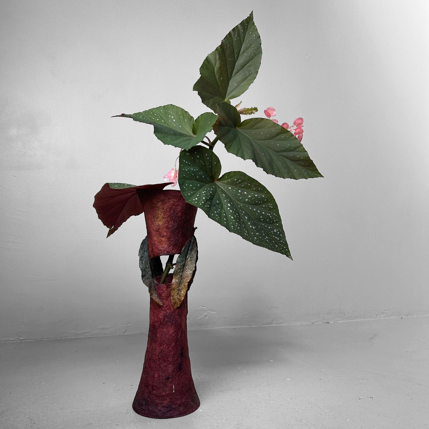 Vintage Ikebana Stand / Sculptural Vase – 1970s Vintage Ikebana Stand / Sculptural Vase – 1970s