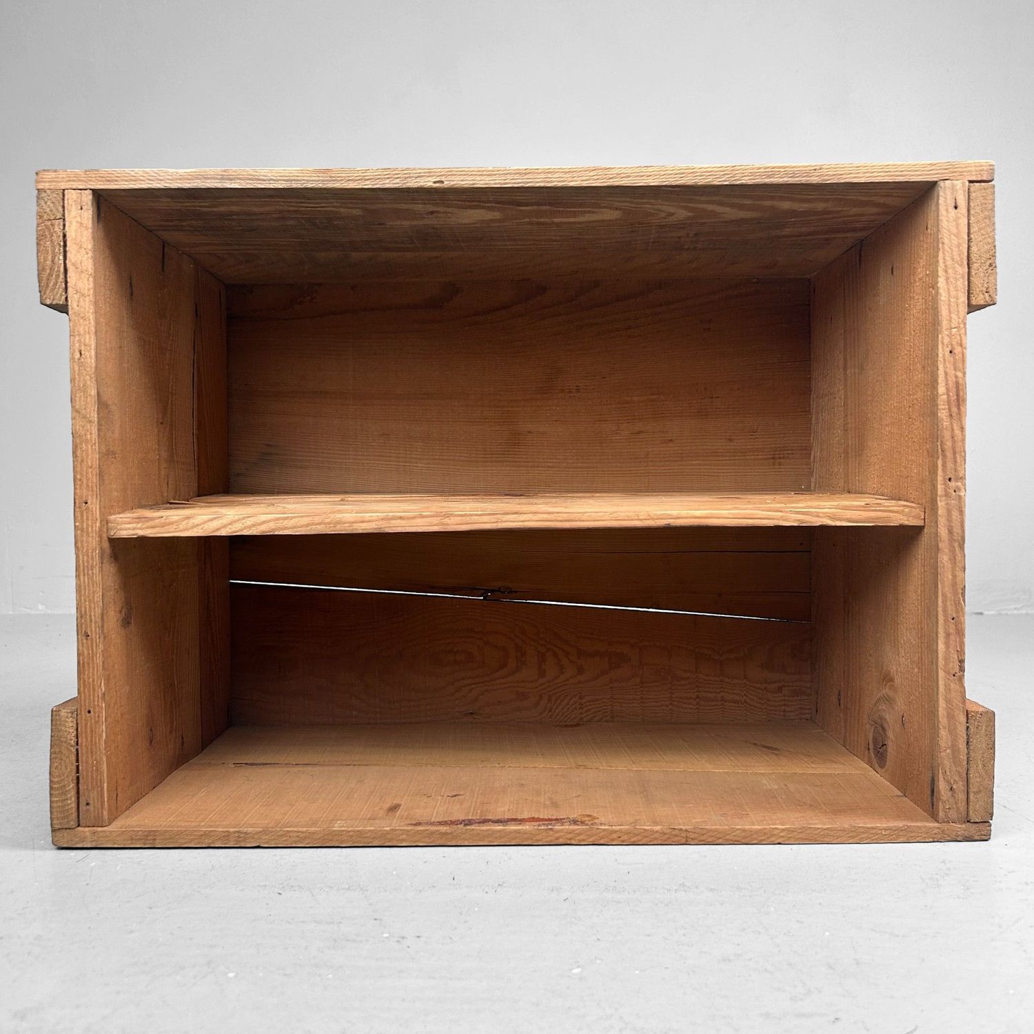 Vintage Japanese Wooden Crate, “Seresan Ishihaï” – 1950s