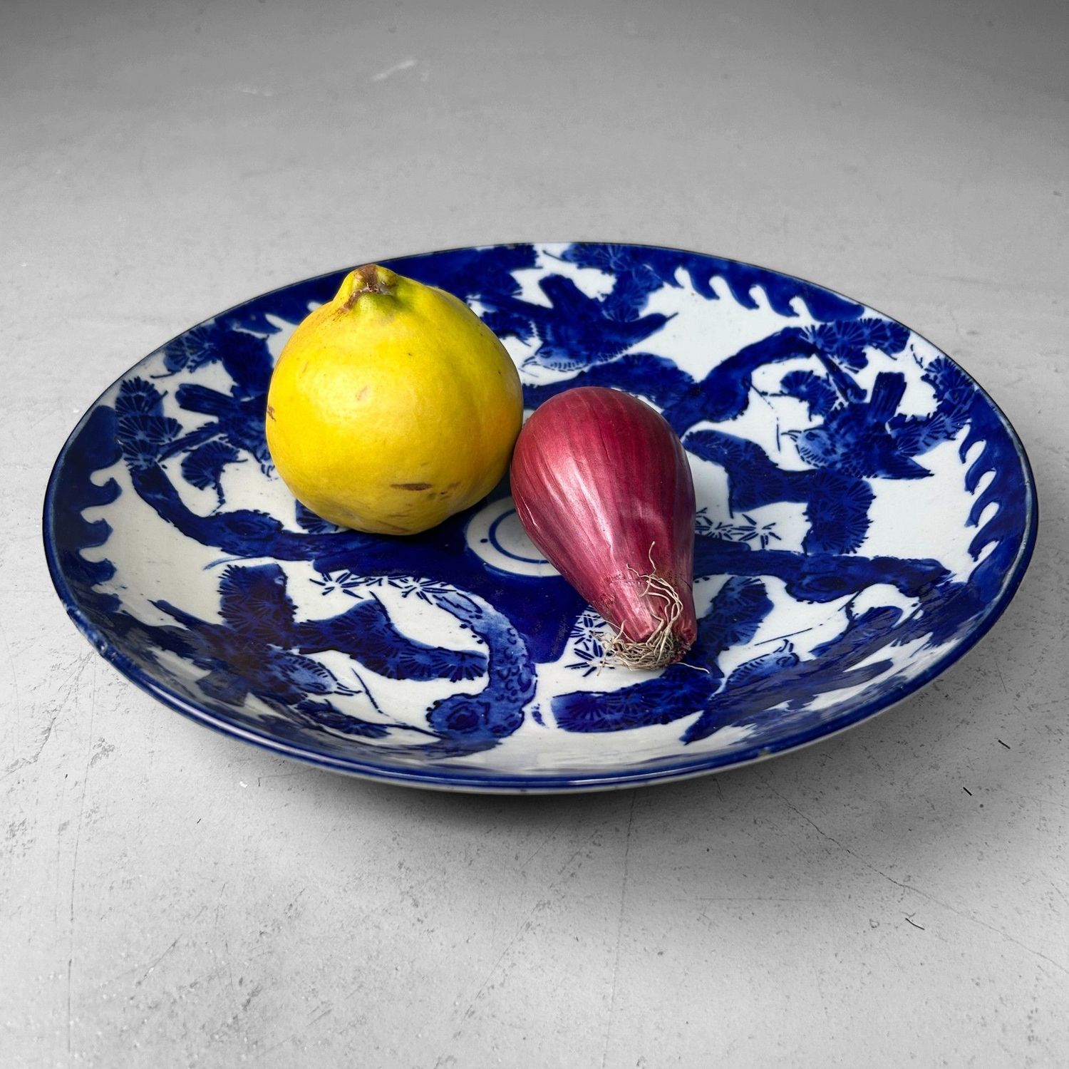 Antique Japanese Porcelain Plate with Bird Motif – Arita, ca. 1850–1880