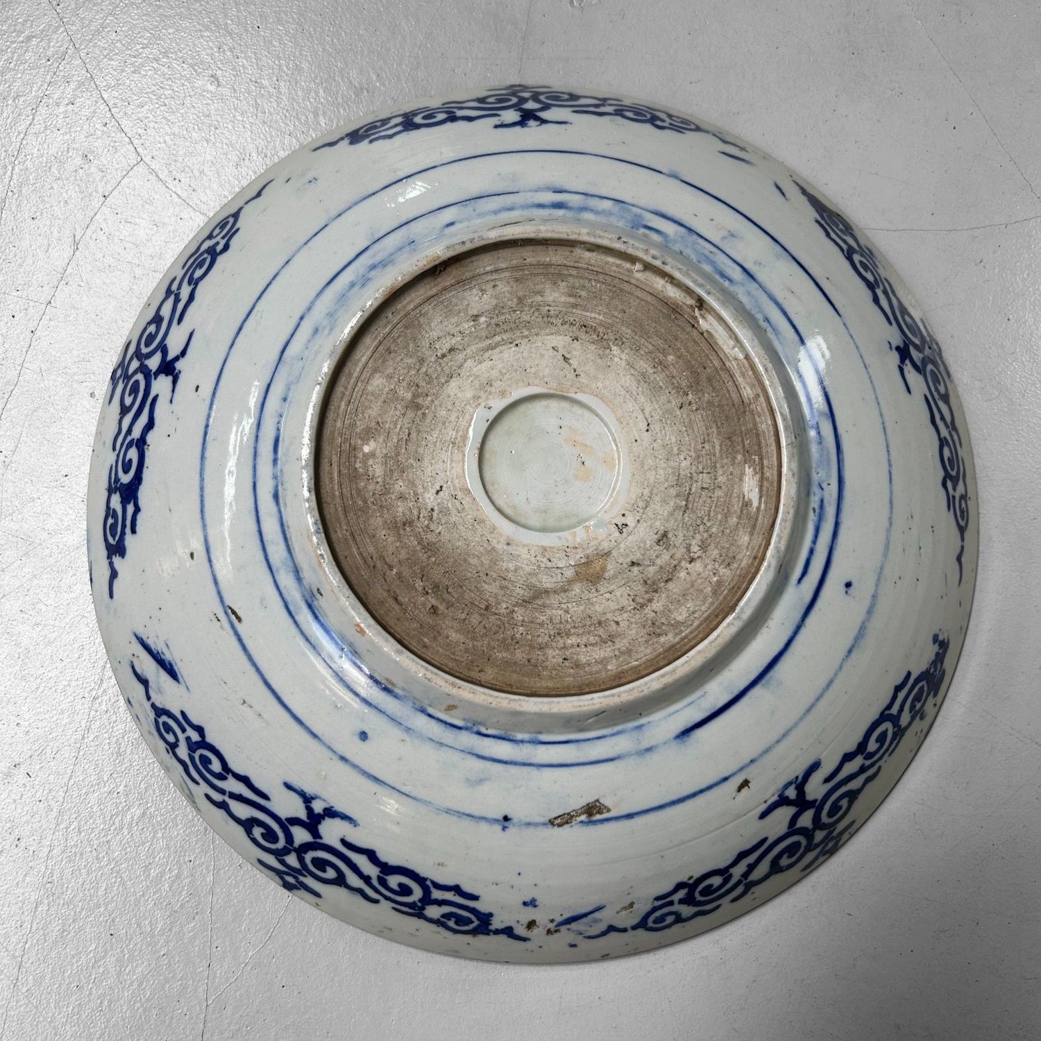 Antique Japanese Porcelain Plate with Bird Motif – Arita, ca. 1850–1880