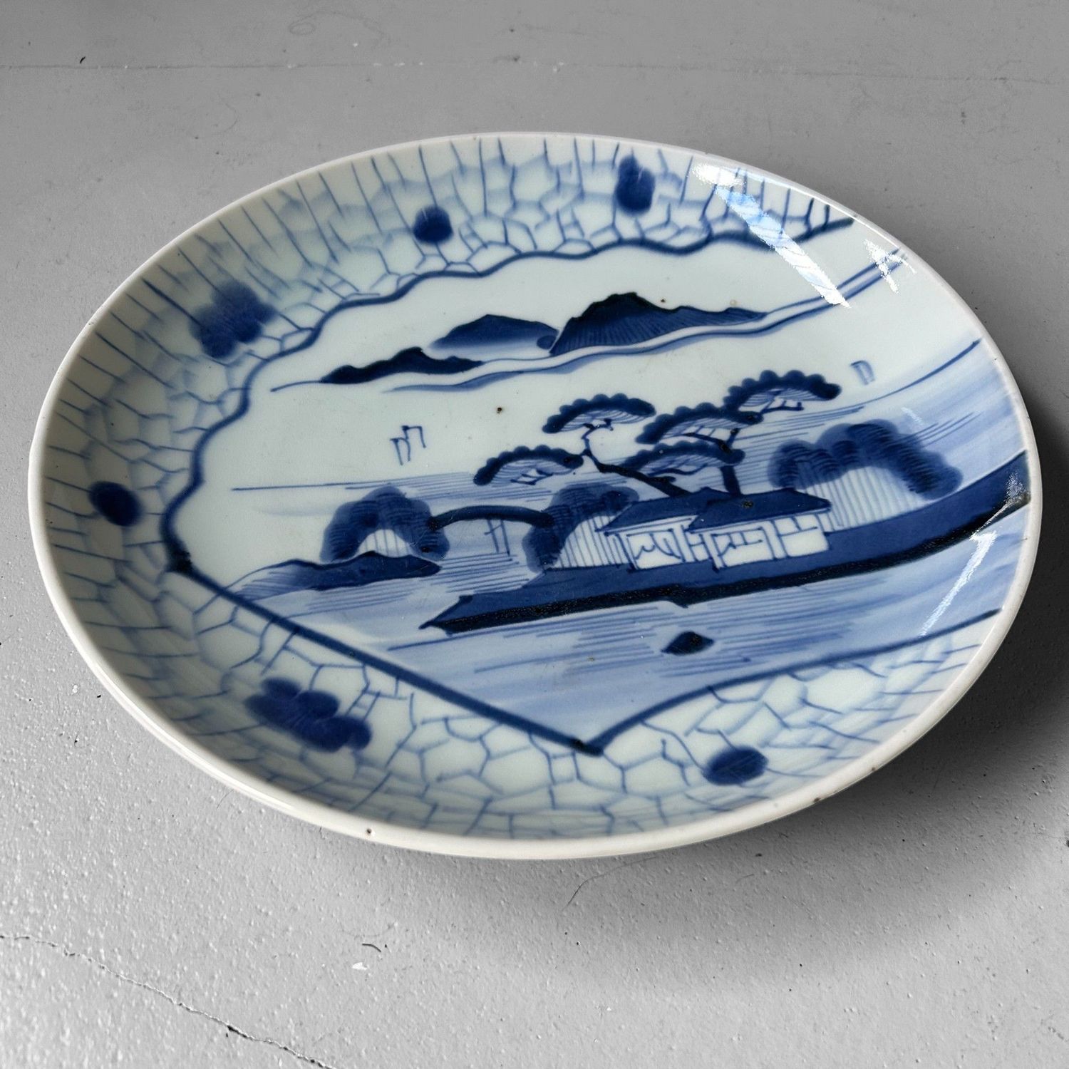 Vintage Arita Blue-and-White Landscape Plate – Shōwa, 1940s