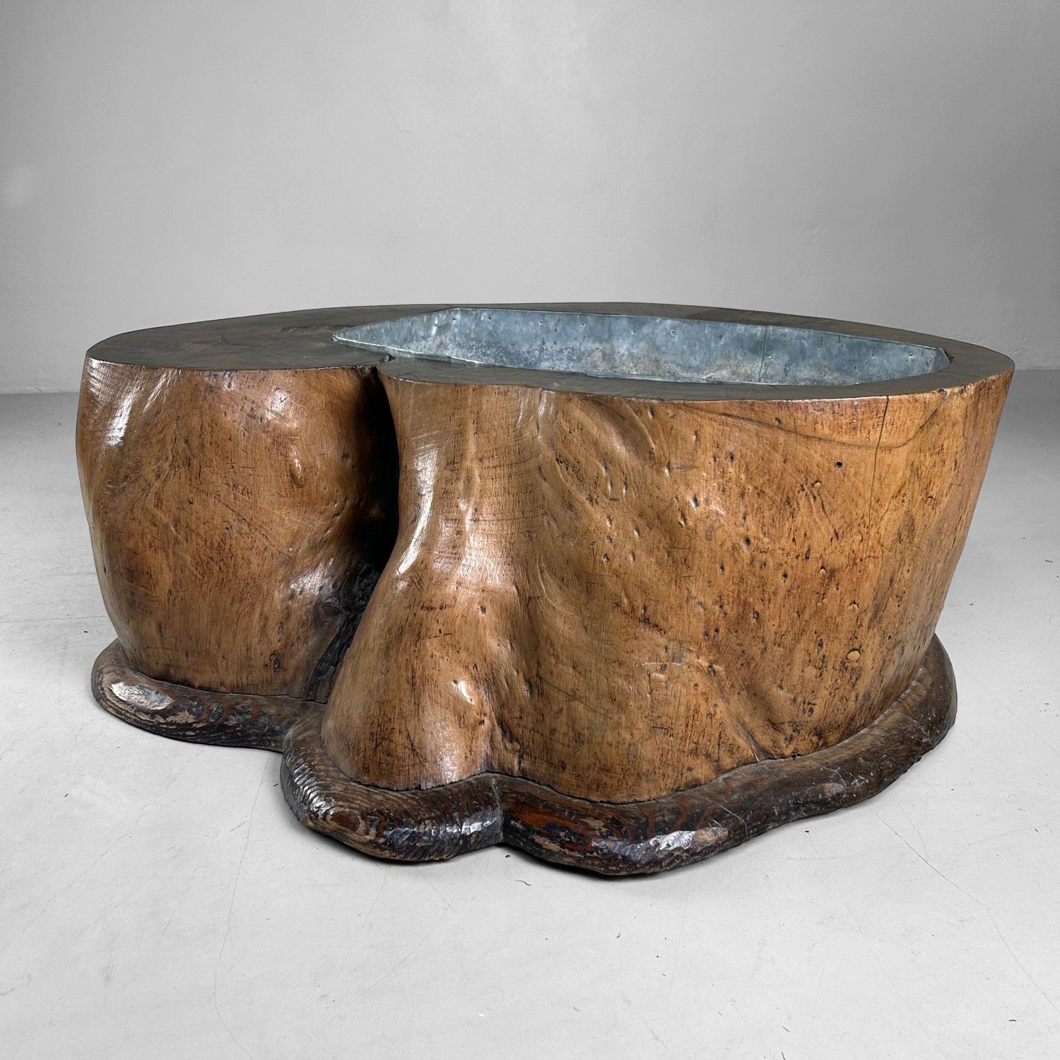 Organic Japanese Wooden Hibachi – Meiji Period, ca. 1910 Organic Japanese Wooden Hibachi – Meiji Period, ca. 1910