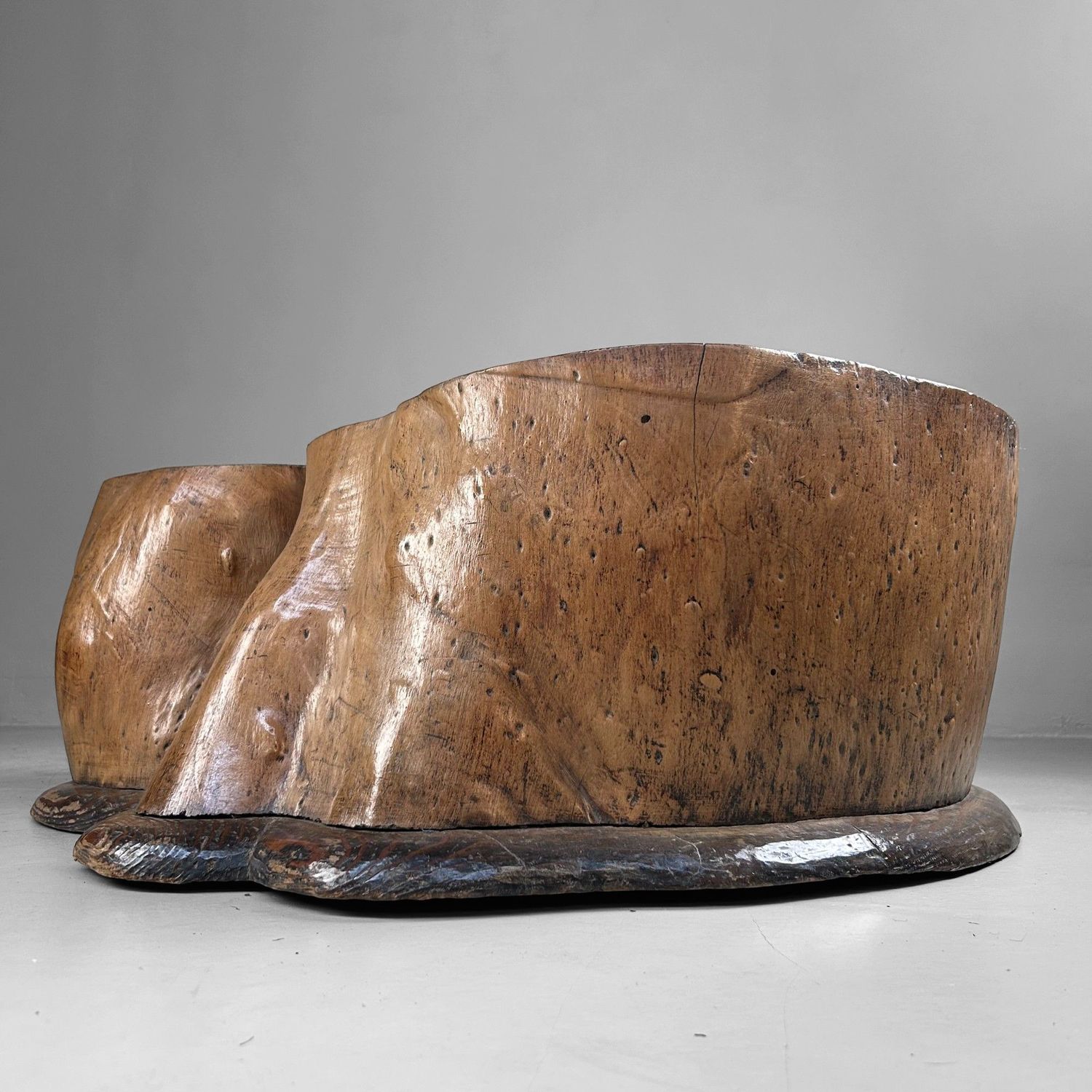 Organic Japanese Wooden Hibachi – Meiji Period, ca. 1910 Organic Japanese Wooden Hibachi – Meiji Period, ca. 1910