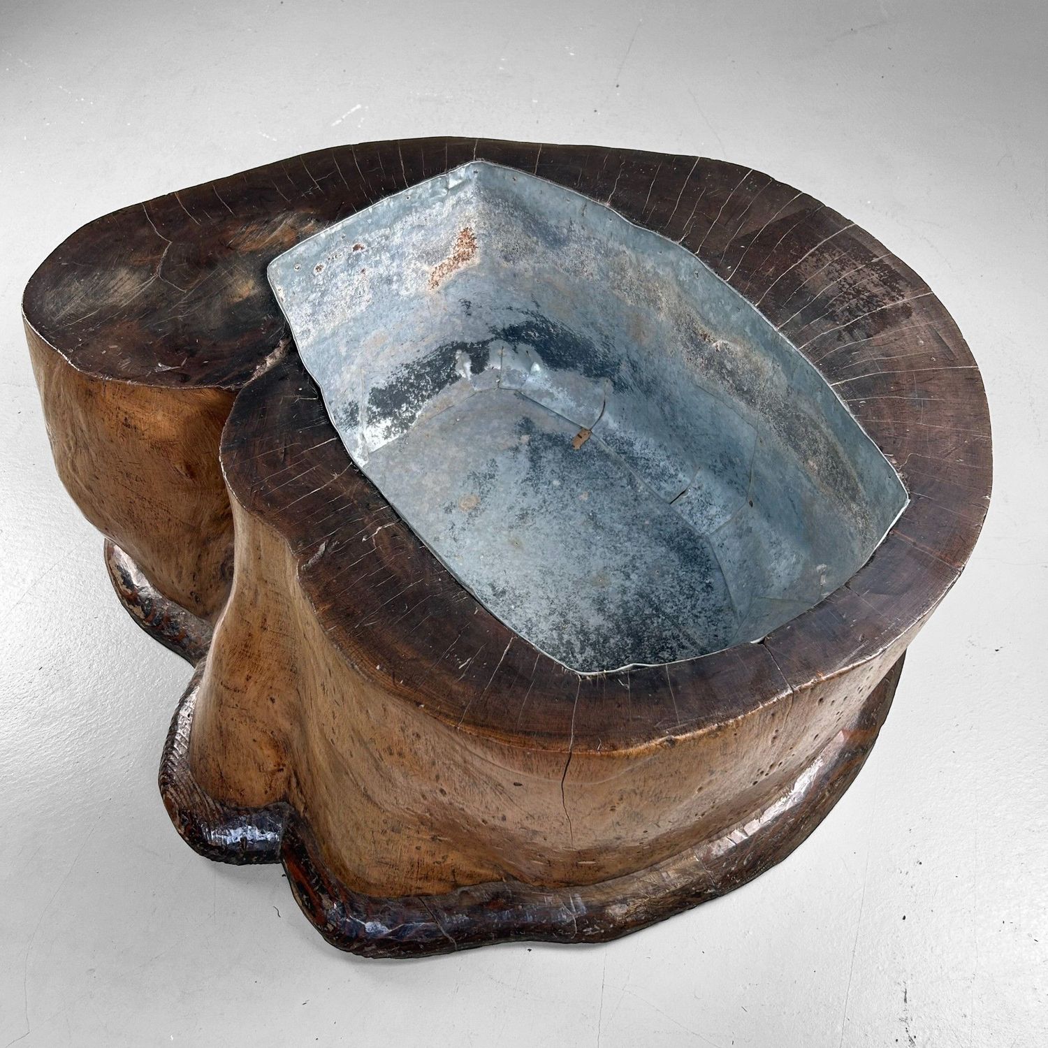 Organic Japanese Wooden Hibachi – Meiji Period, ca. 1910 Organic Japanese Wooden Hibachi – Meiji Period, ca. 1910