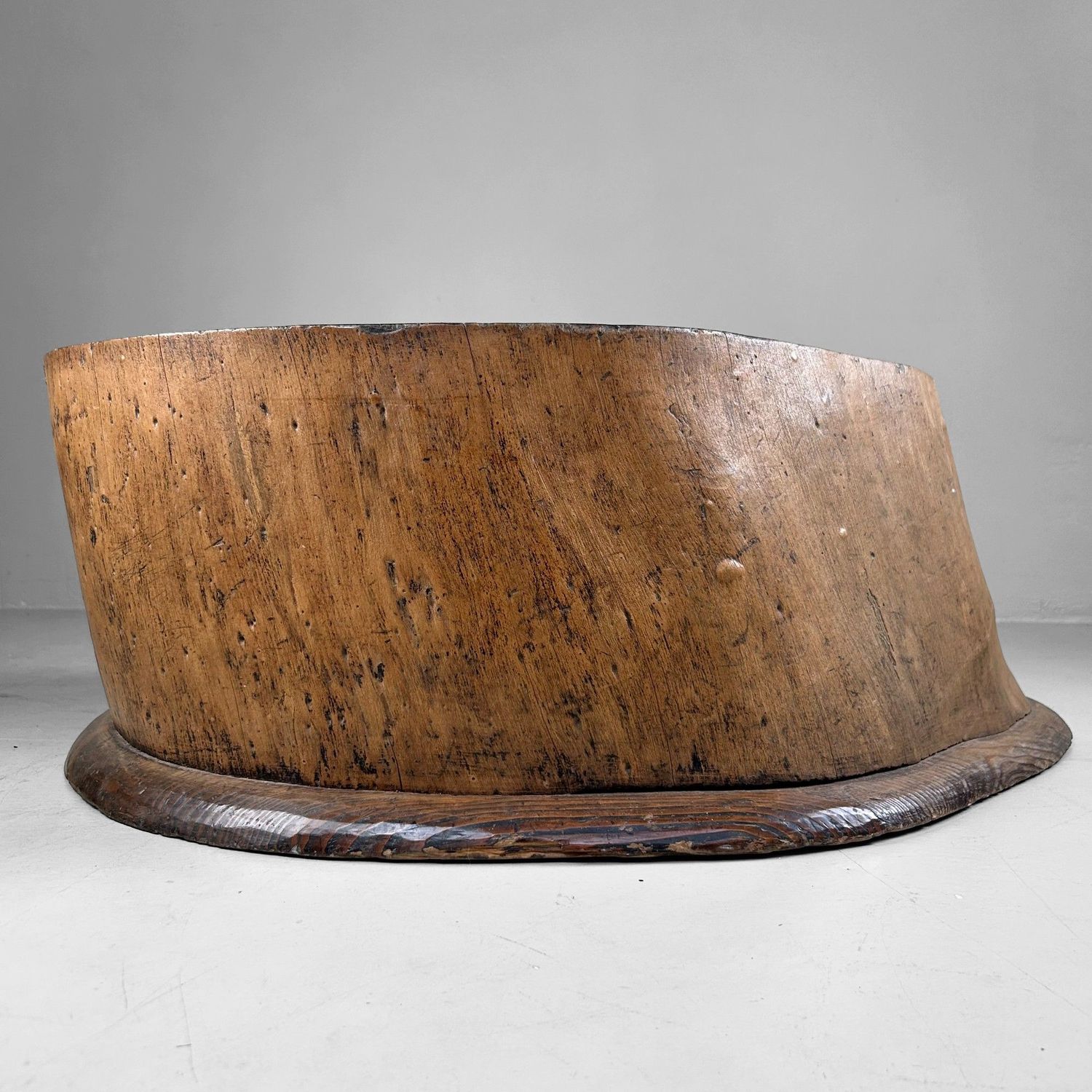 Organic Japanese Wooden Hibachi – Meiji Period, ca. 1910 Organic Japanese Wooden Hibachi – Meiji Period, ca. 1910