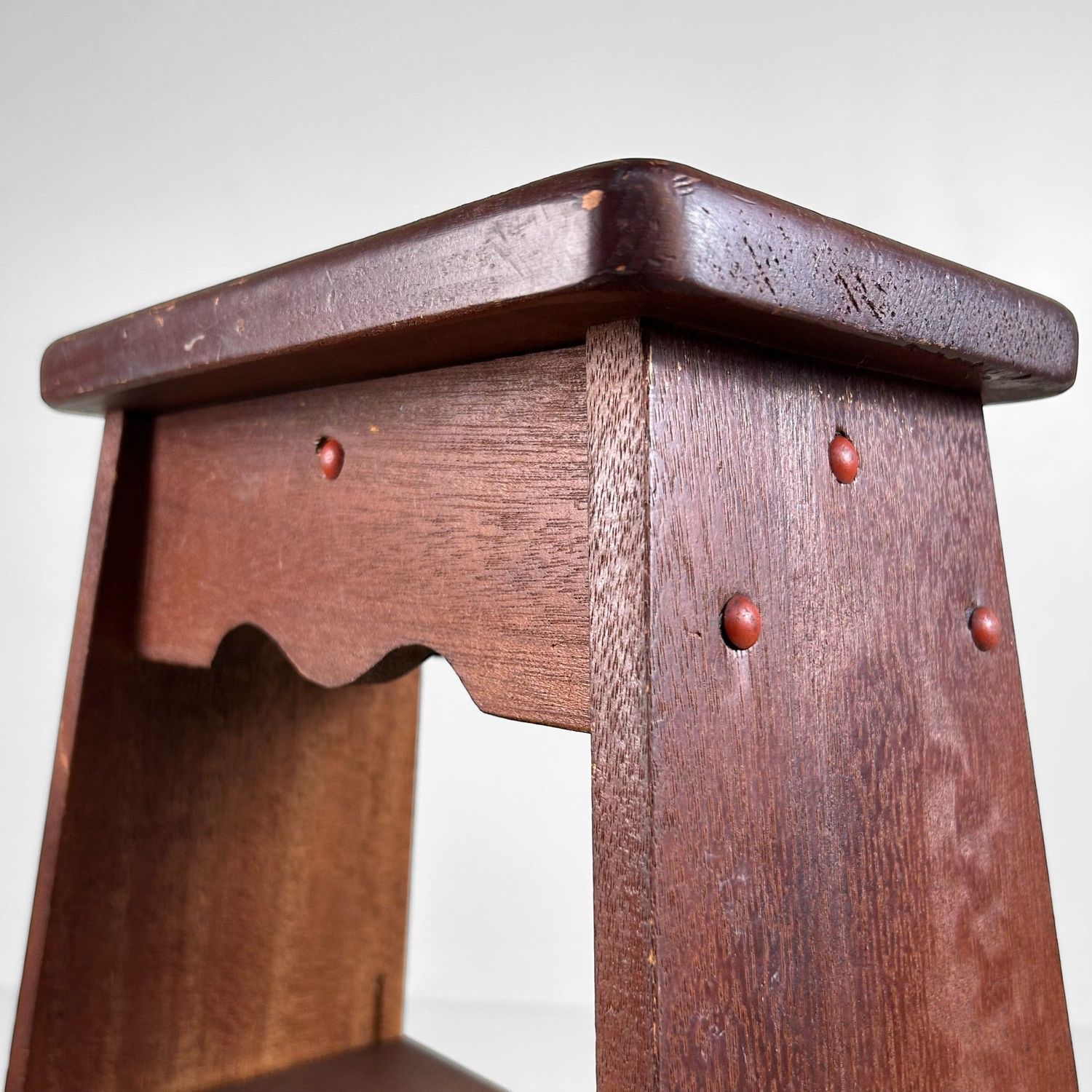 Decoratieve Houten Opstap, Fumidai – 1950s, Japan