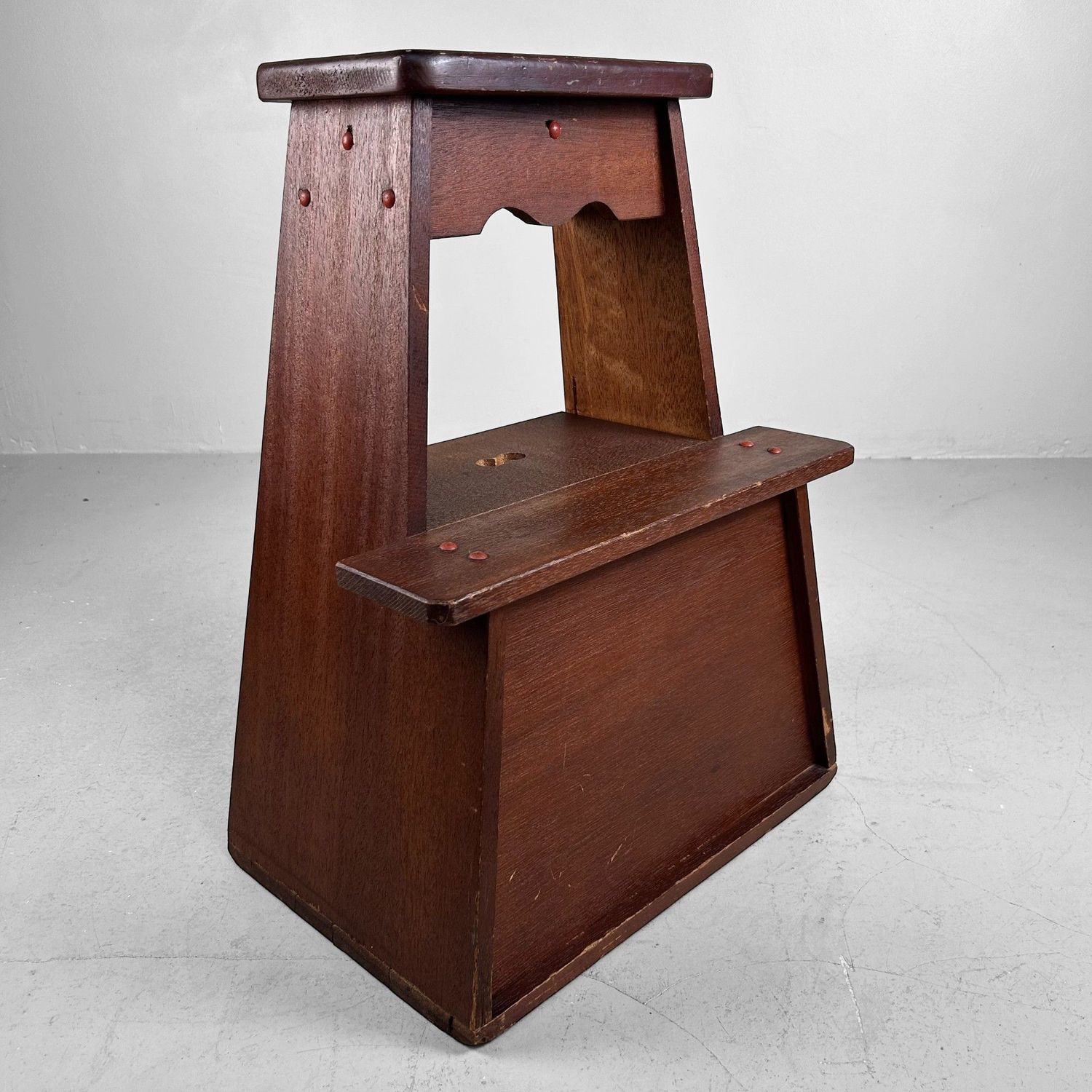 Decoratieve Houten Opstap, Fumidai – 1950s, Japan