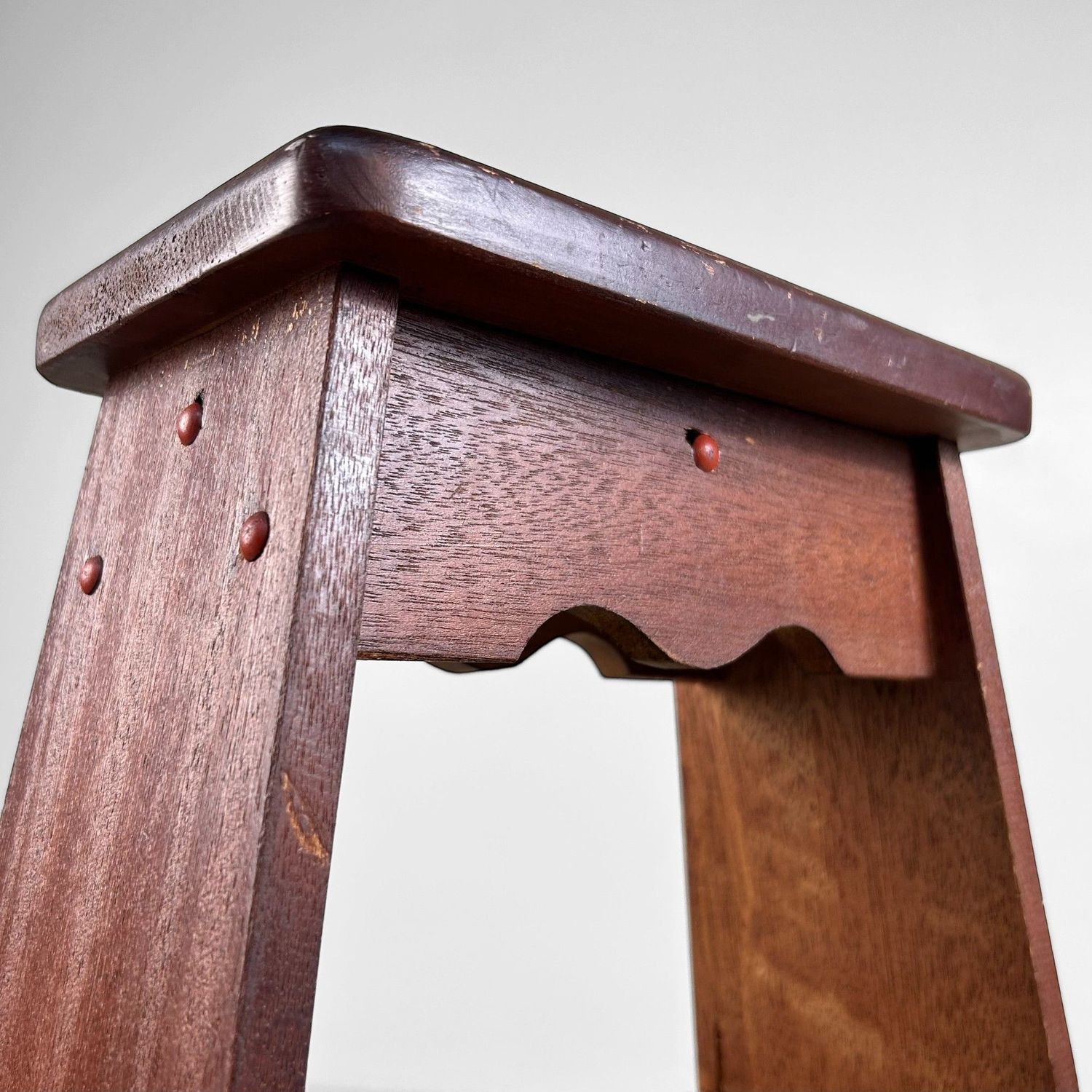Decoratieve Houten Opstap, Fumidai – 1950s, Japan