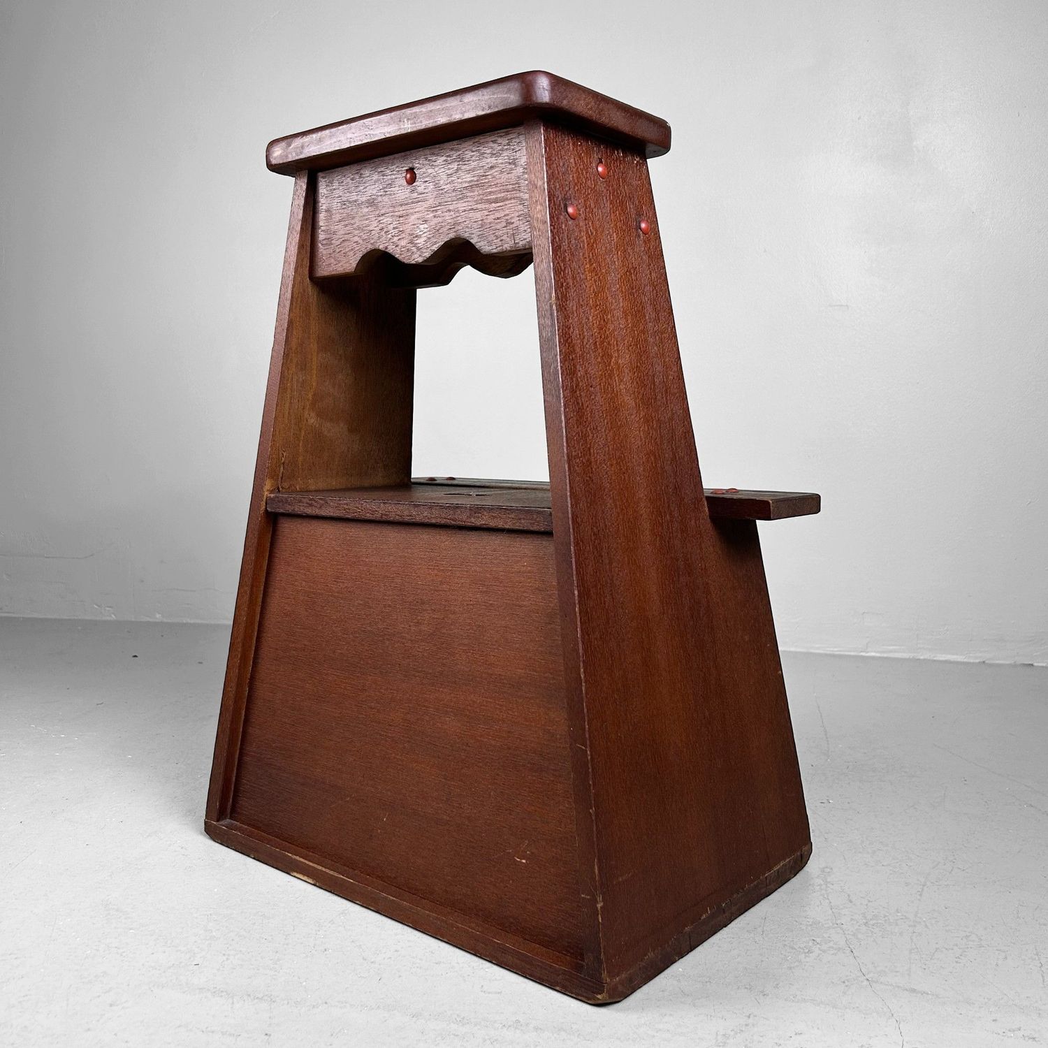 Decoratieve Houten Opstap, Fumidai – 1950s, Japan
