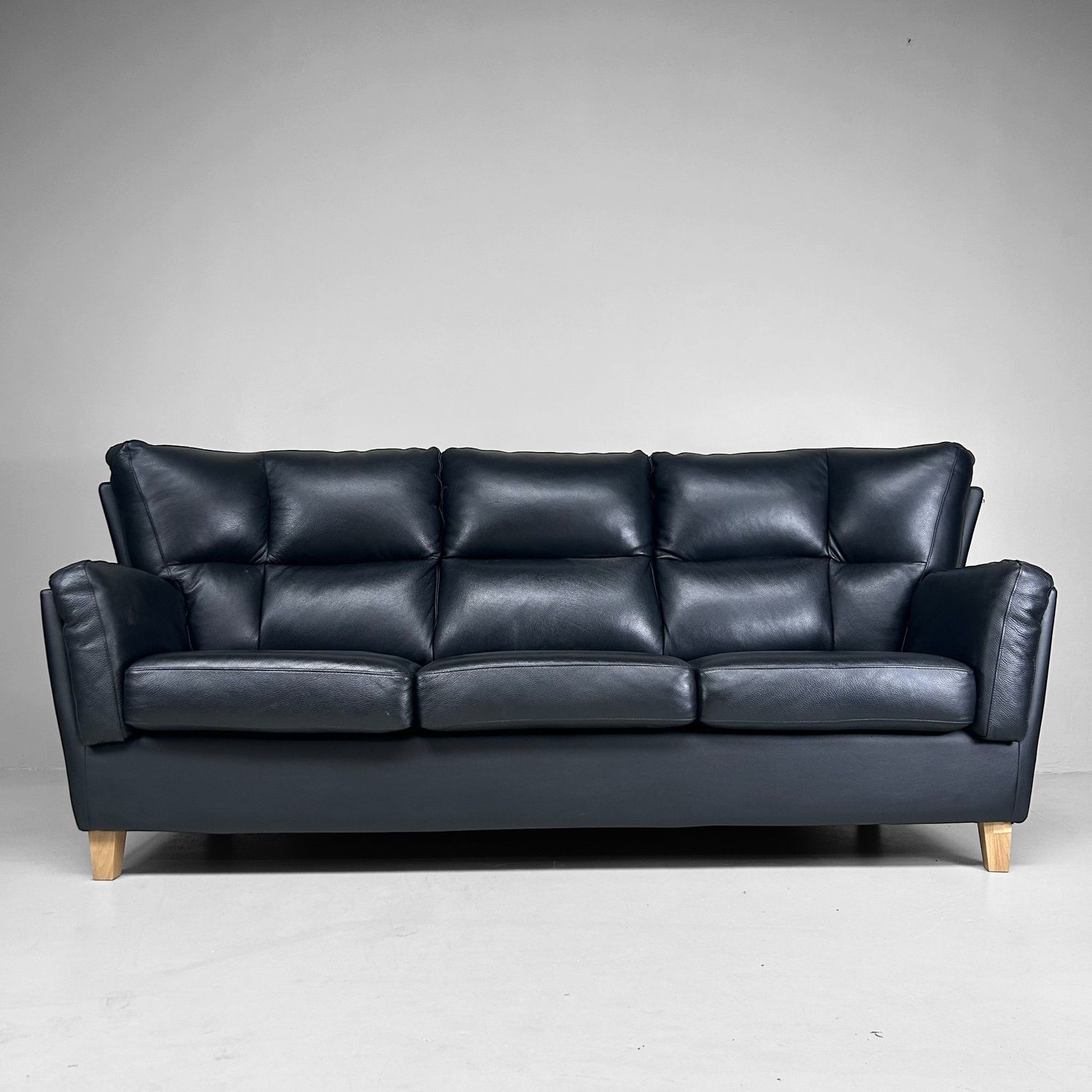 Timeless Design Three-Seater Sofa, in the style of Hjort Knudsen, 2000s Timeless Design Three-Seater Sofa, in the style of Hjort Knudsen, 2000s