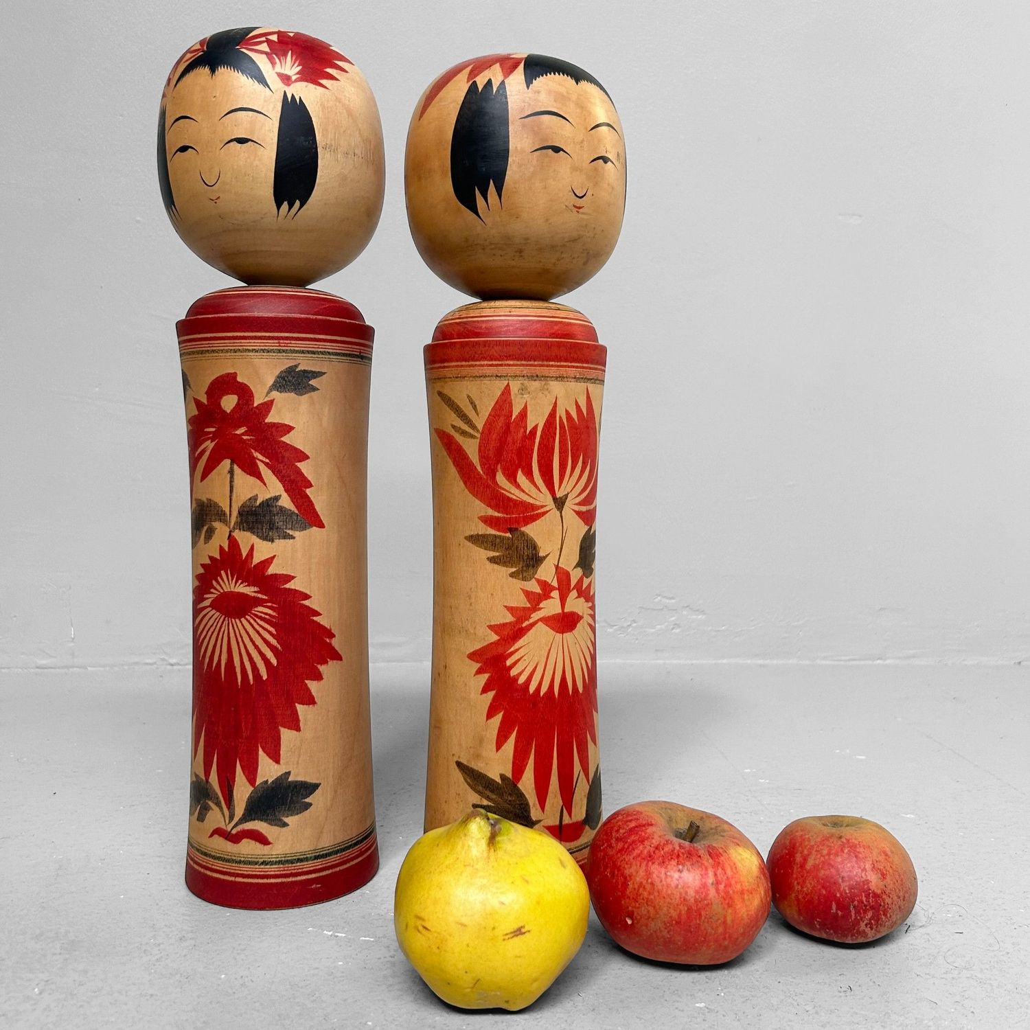Groot Traditioneel Kokeshi-paar – Naruko-school, Okazaki, 1960s