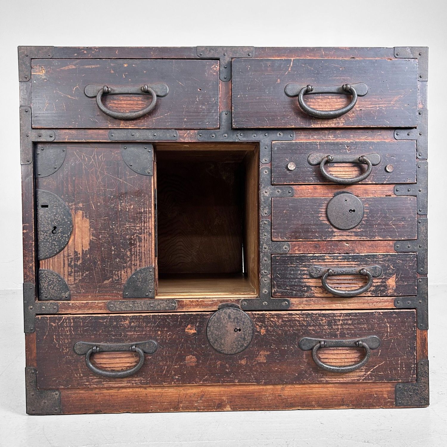 Antique Ko-Choba Tansu, Small Japanese Merchant’s Chest, 1890–1915 Antique Ko-Choba Tansu, Small Japanese Merchant’s Chest, 1890–1915