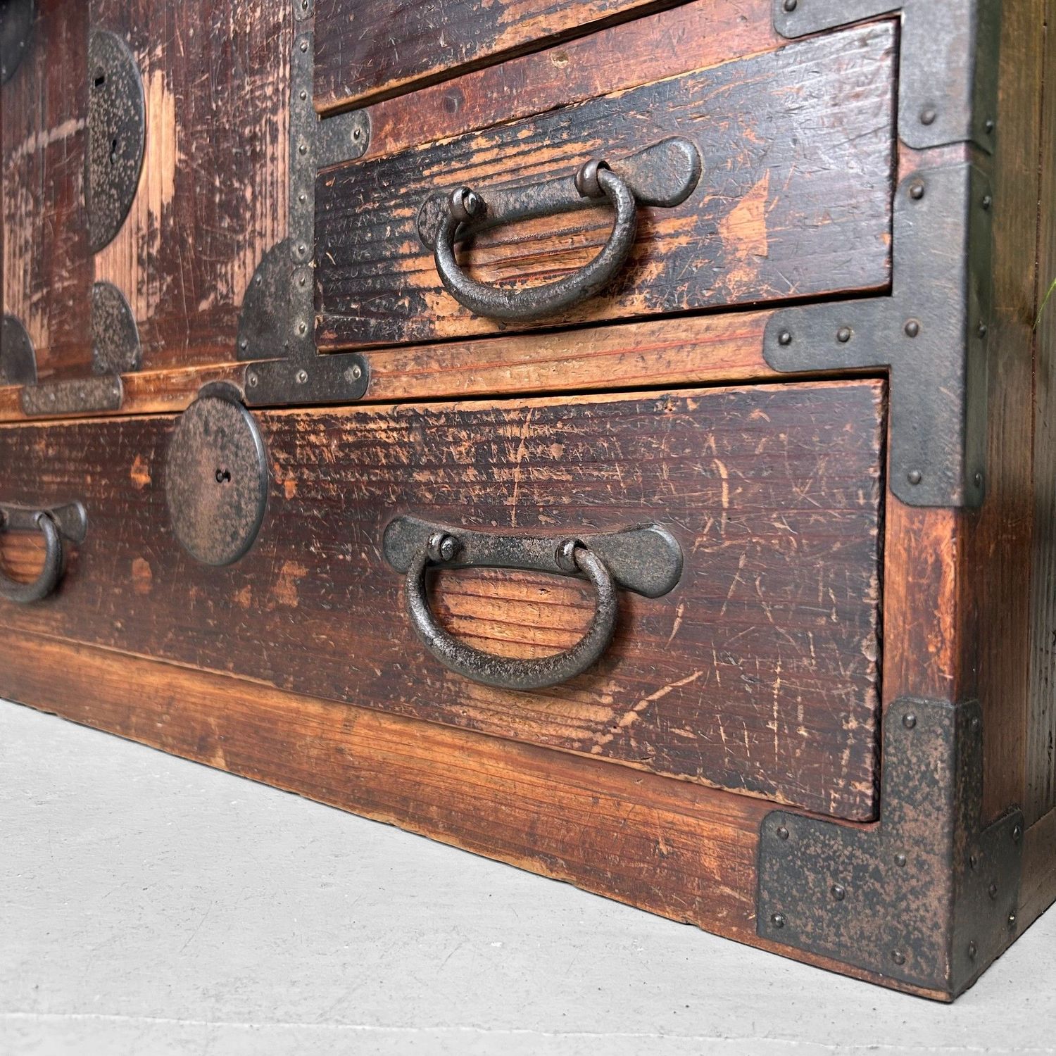 Antique Ko-Choba Tansu, Small Japanese Merchant’s Chest, 1890–1915 Antique Ko-Choba Tansu, Small Japanese Merchant’s Chest, 1890–1915
