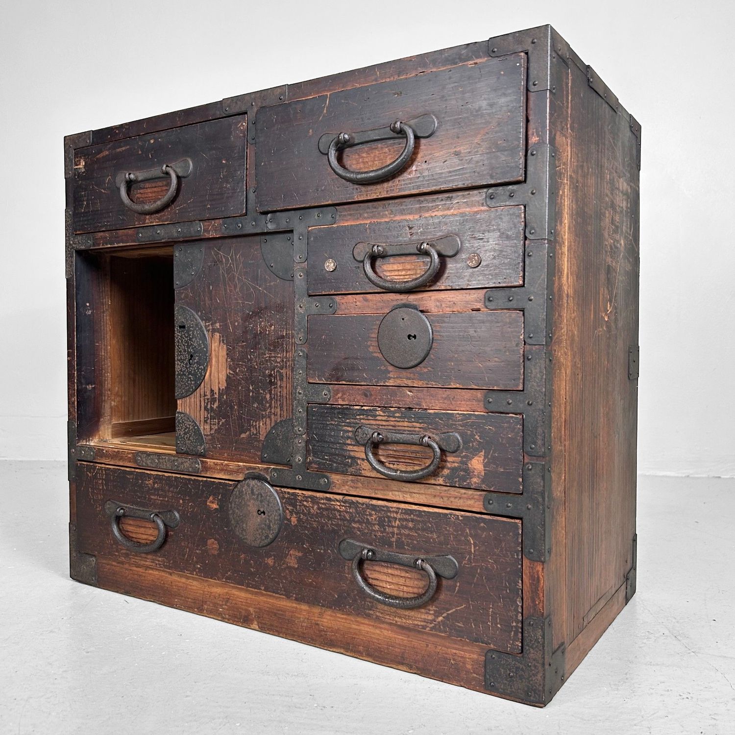 Antique Ko-Choba Tansu, Small Japanese Merchant’s Chest, 1890–1915 Antique Ko-Choba Tansu, Small Japanese Merchant’s Chest, 1890–1915