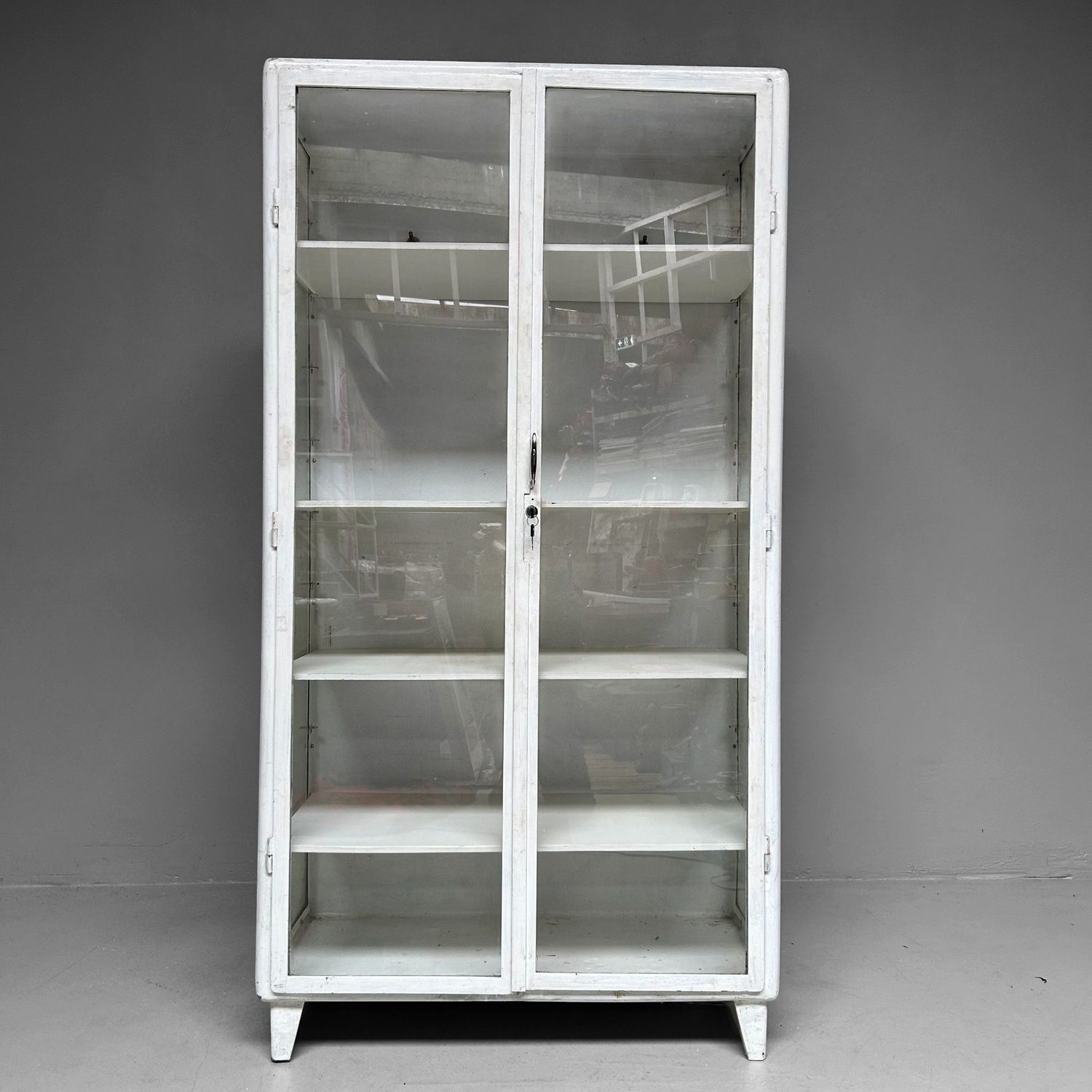 Vintage Doctor’s Cabinet / Display Cabinet, East Germany, 1950s