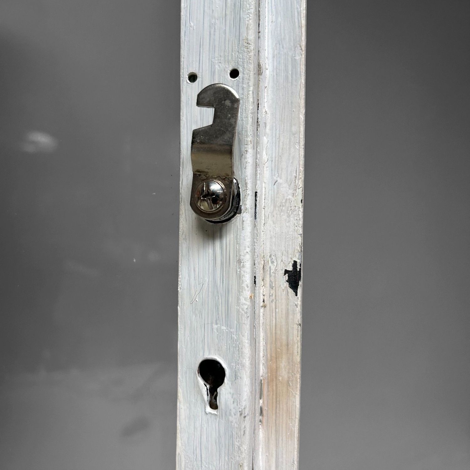 Vintage Doctor’s Cabinet / Display Cabinet, East Germany, 1950s