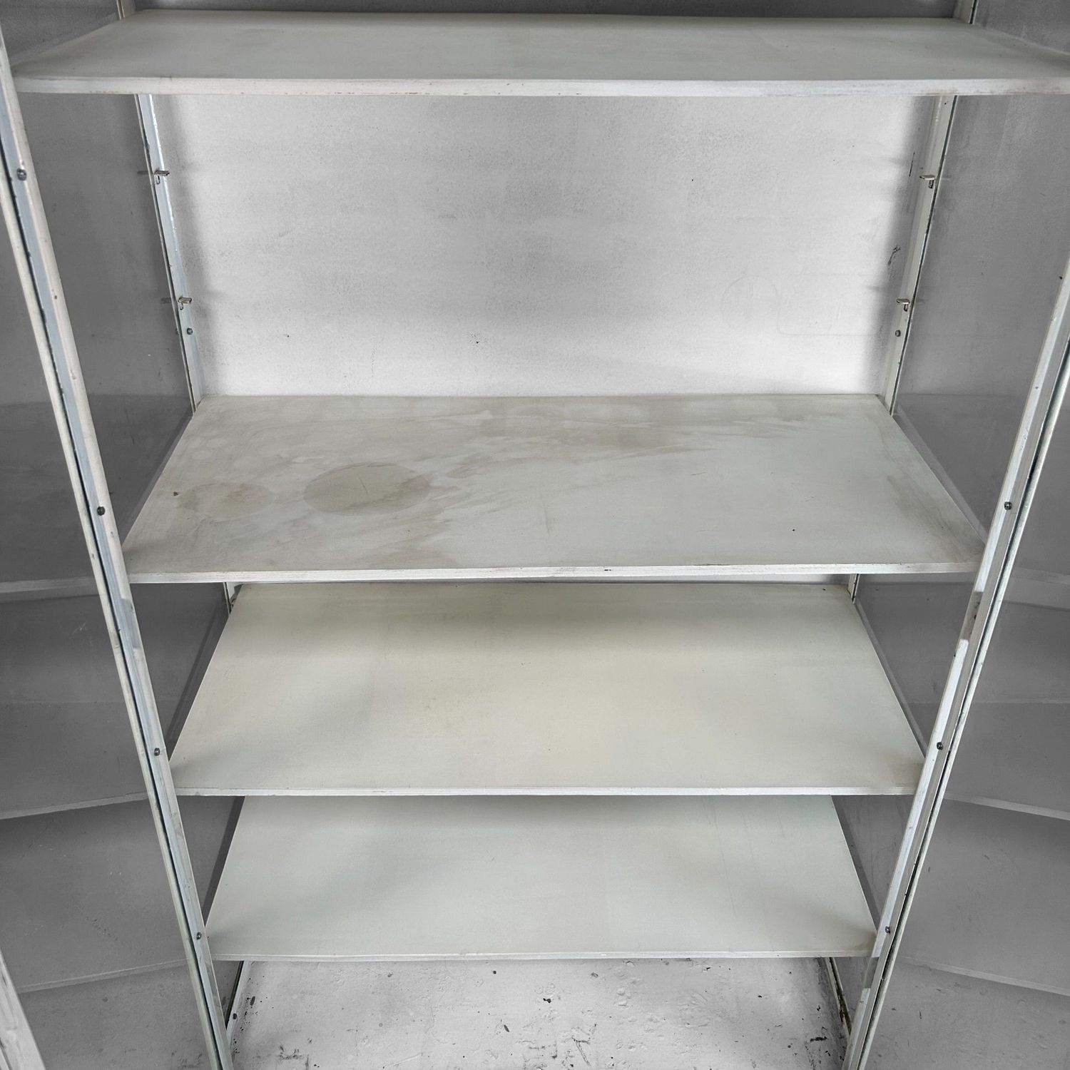 Vintage Doctor’s Cabinet / Display Cabinet, East Germany, 1950s