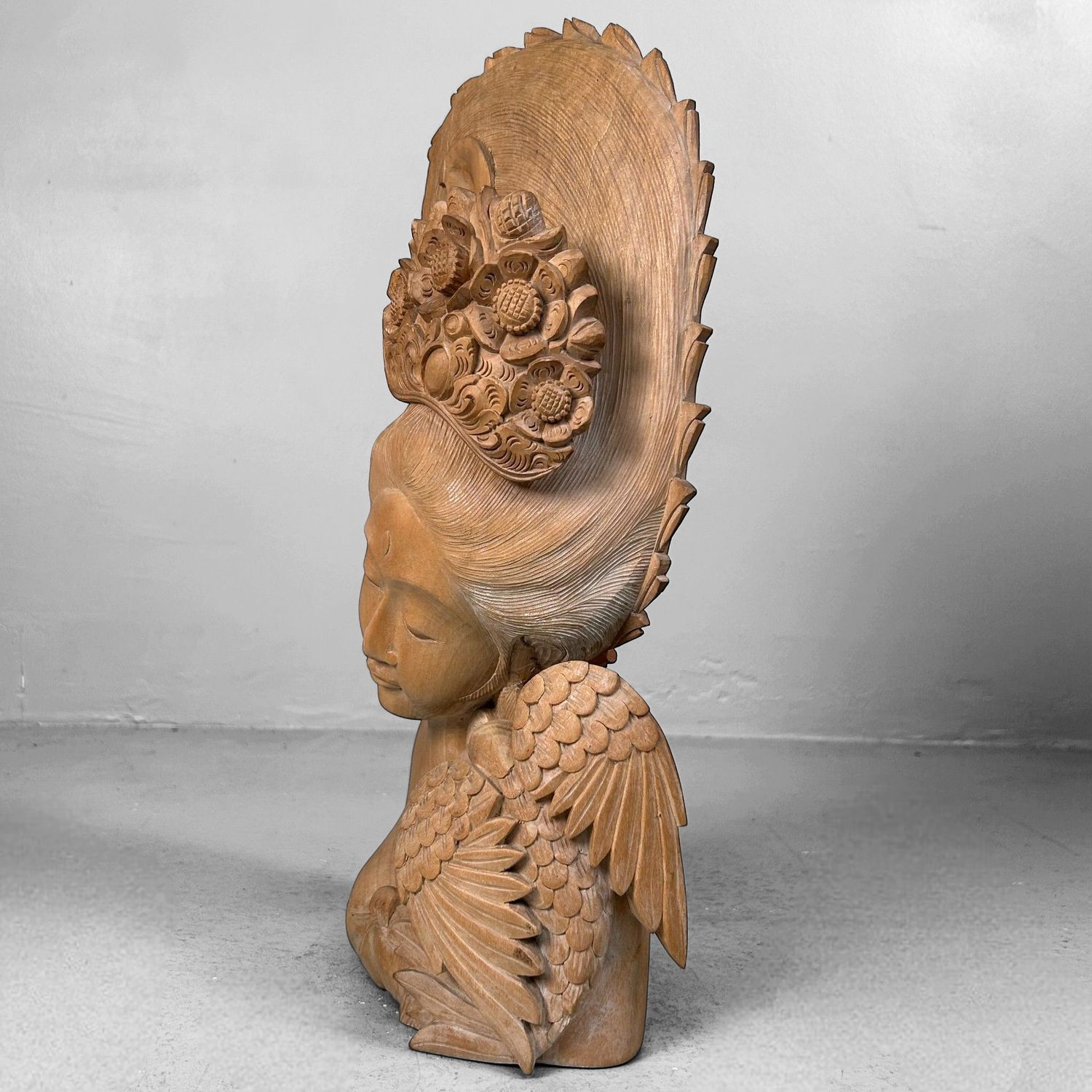 Vintage Balinese Wooden Sculpture, Woman with Hummingbird, 1950s