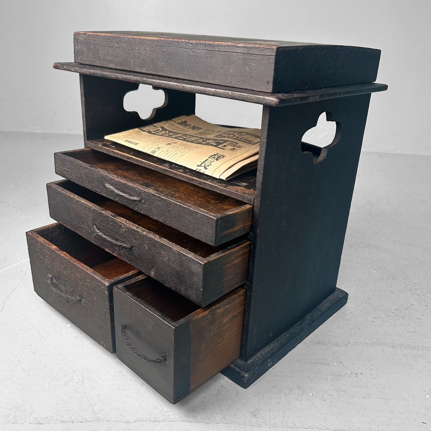 Antiek Japans Schrijverskastje, Suzuri Tansu, 1890s