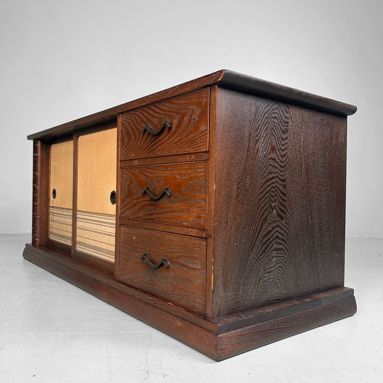 Japanse Tokonoma Tansu, Laag Minimalistisch Display Meubel, 1950s