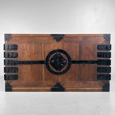 Antieke Japanse Ladekast (Tansu) met IJzeren Beslag, 1900s