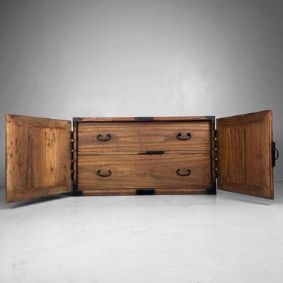 Antieke Japanse Ladekast (Tansu) met IJzeren Beslag, 1900s