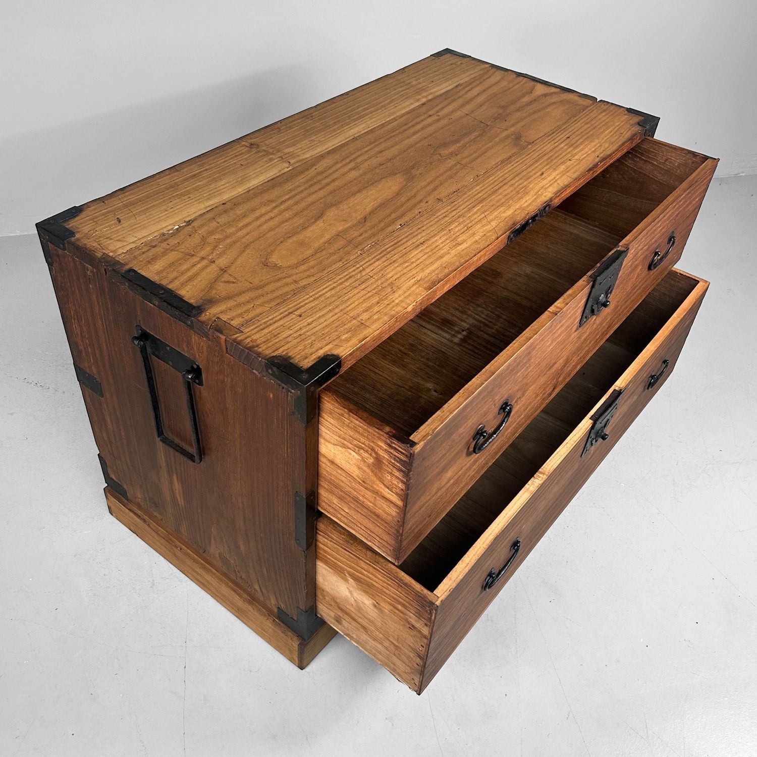 Traditionele Japanse Kimono Tansu Ladekast – 1920s