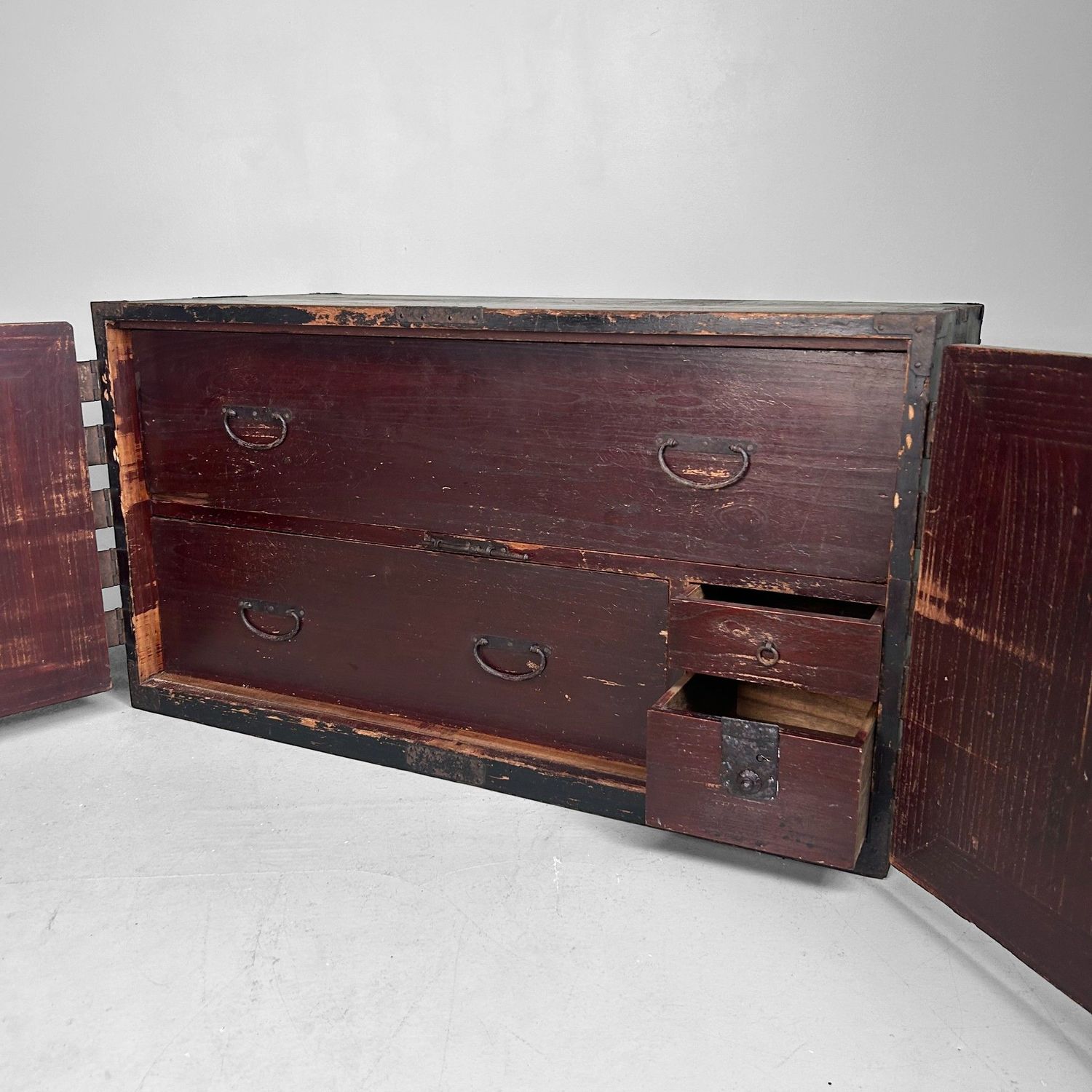 Antieke Japanse Tansu Ladekast — 1900s, met Geheime Lade