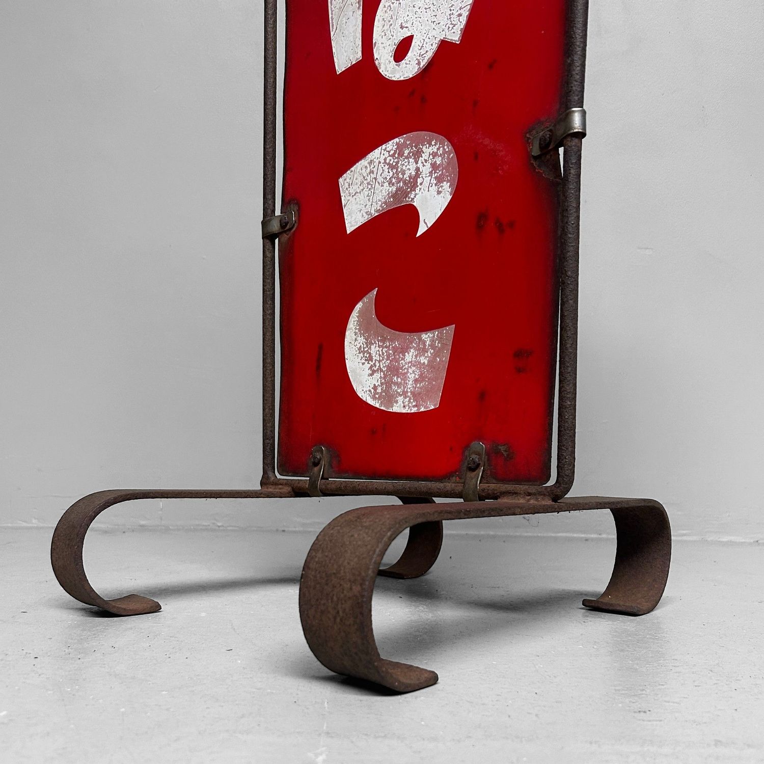 Japans Emaille Reclamebord "Tabako” met metalen staander, 1950–60s
